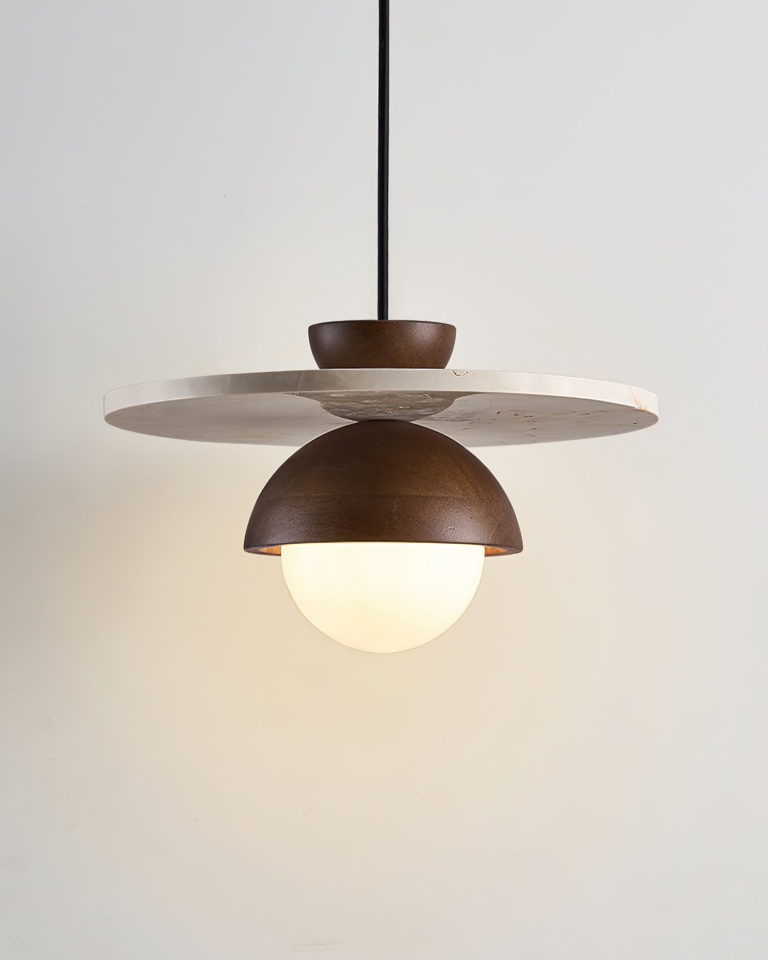 Virelli Suspension Globe en Verre Disque en Travertin Bois de Noyer Naturel