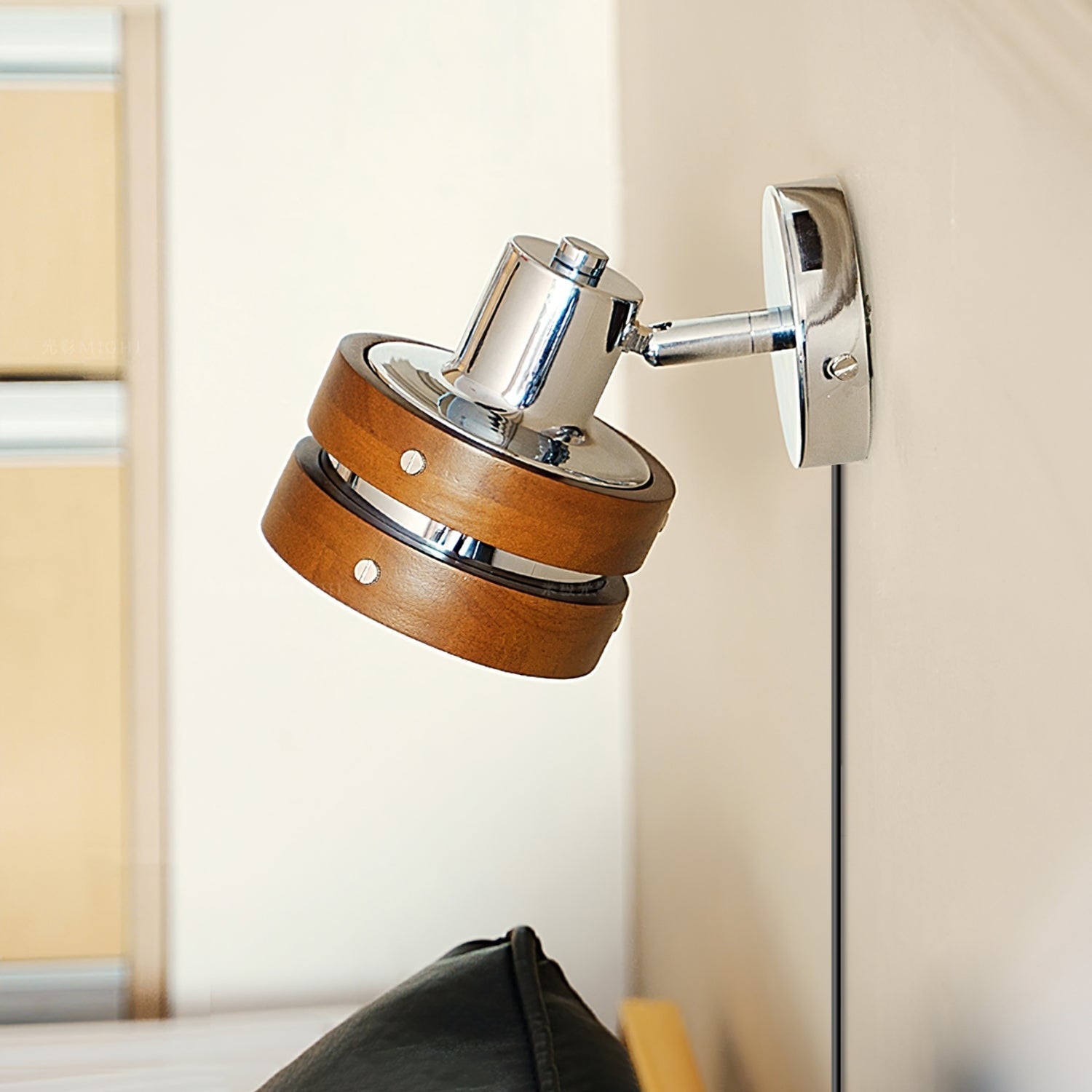 Orbitce Wood Classic Wall Lamp