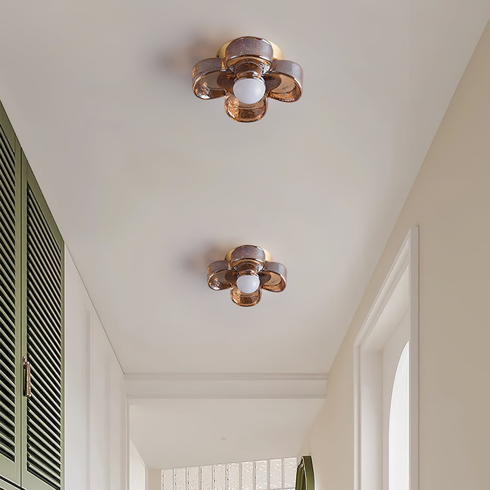 Lampe Plafond avec Pétales de Trèfle en Verre Ambre et Laiton Style Scandinave