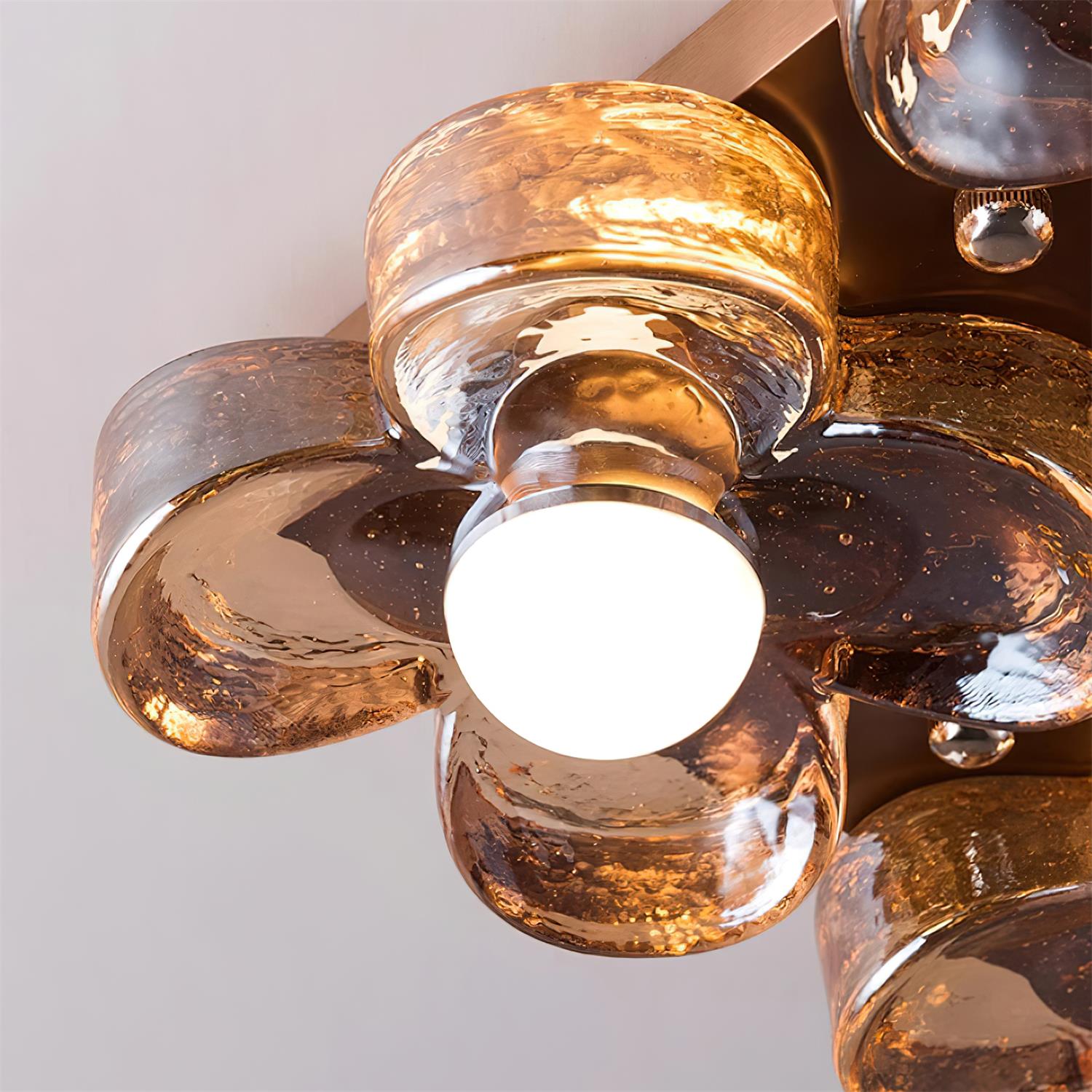 Lampe Plafond avec Pétales de Trèfle en Verre Ambre et Laiton Style Scandinave