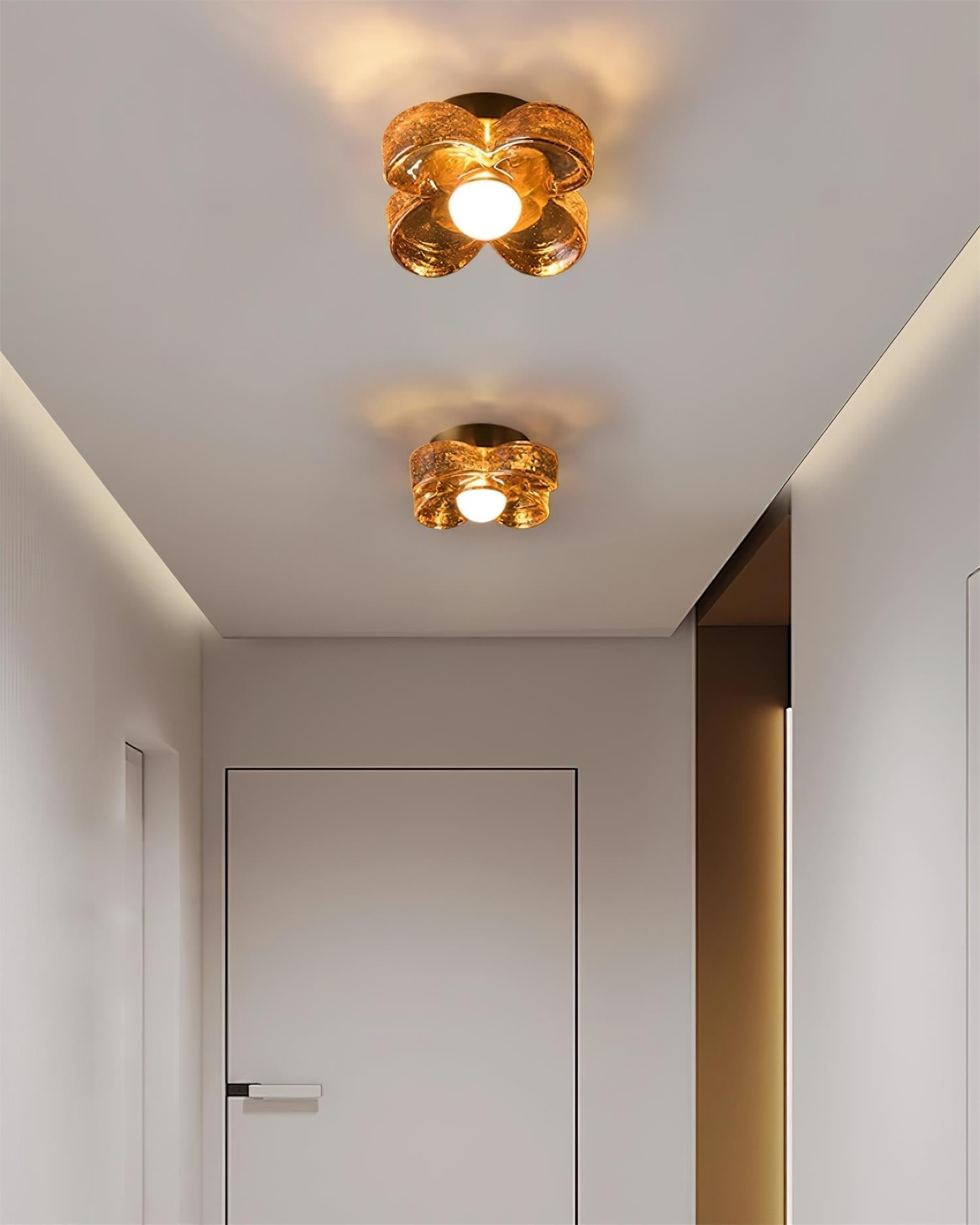 Lampe Plafond avec Pétales de Trèfle en Verre Ambre et Laiton Style Scandinave