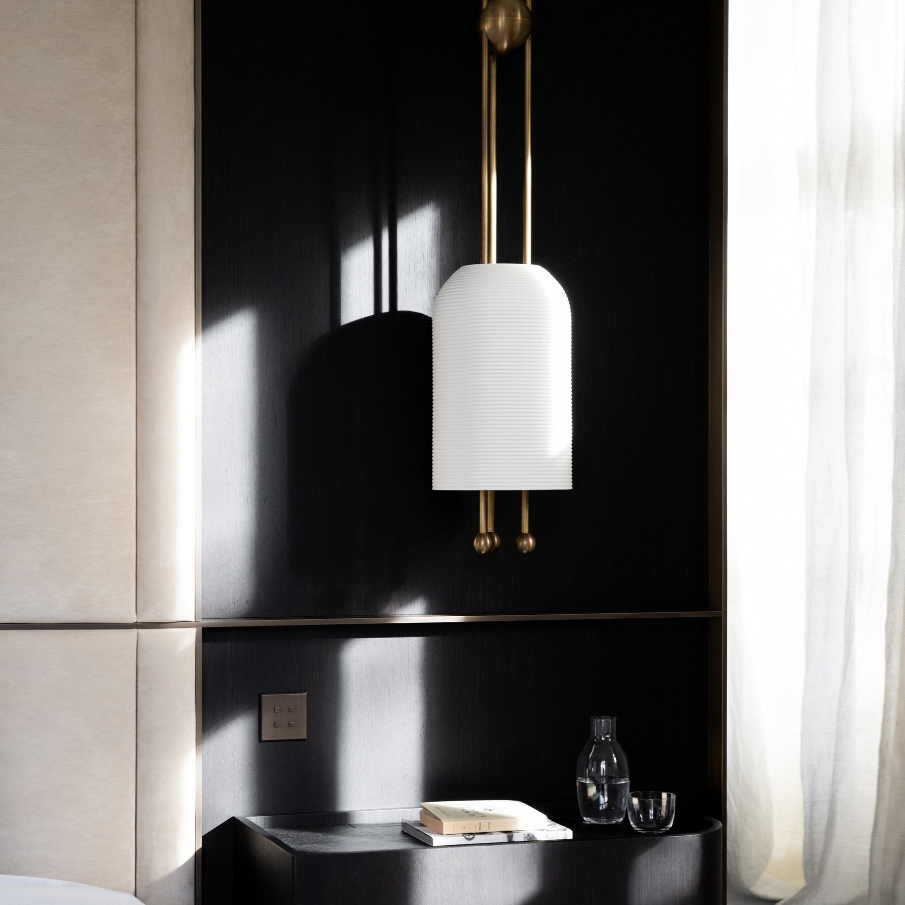 Ucaryra Suspension Lantern en Métal et Verre Premium Élégance