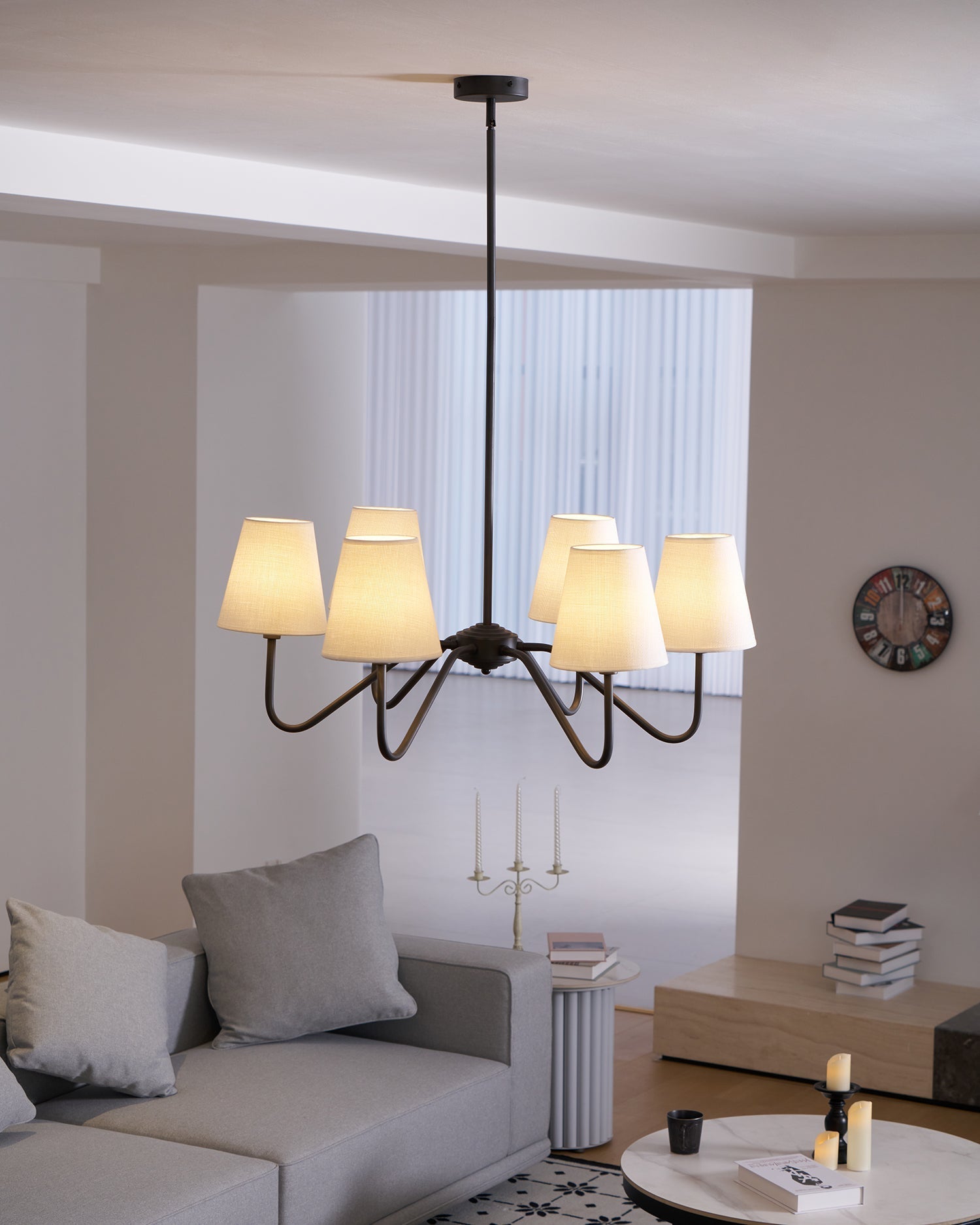 Lassen Lustre Bras Courbés Noirs Moderne