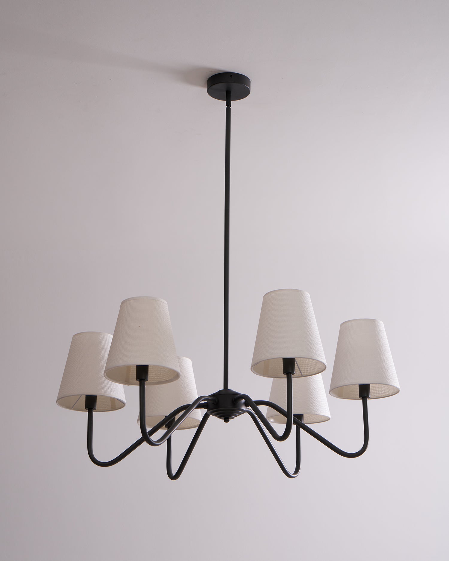 Lassen Lustre Bras Courbés Noirs Moderne