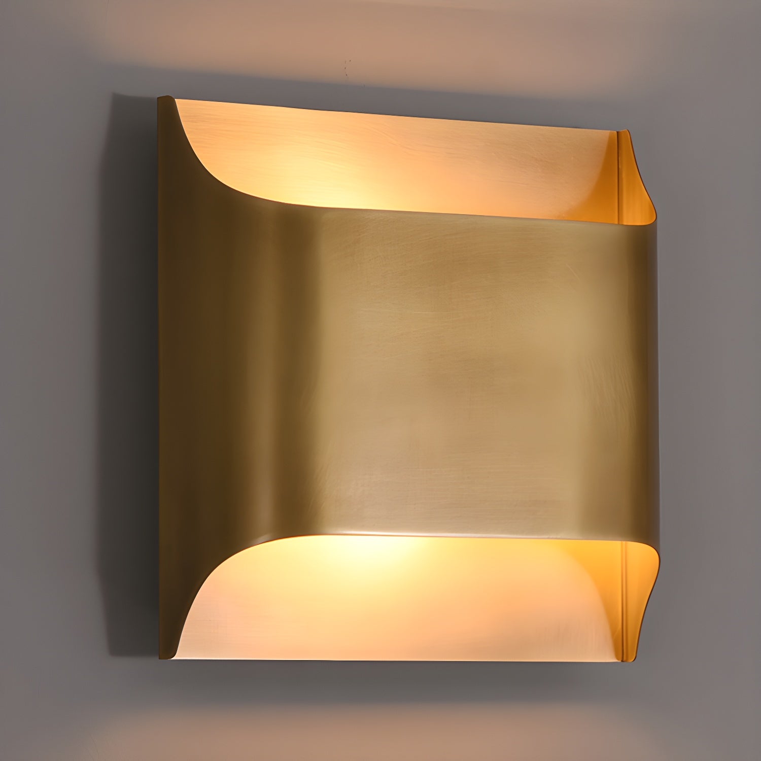 Hardy Applique Murale d'Art Nordic en Laiton