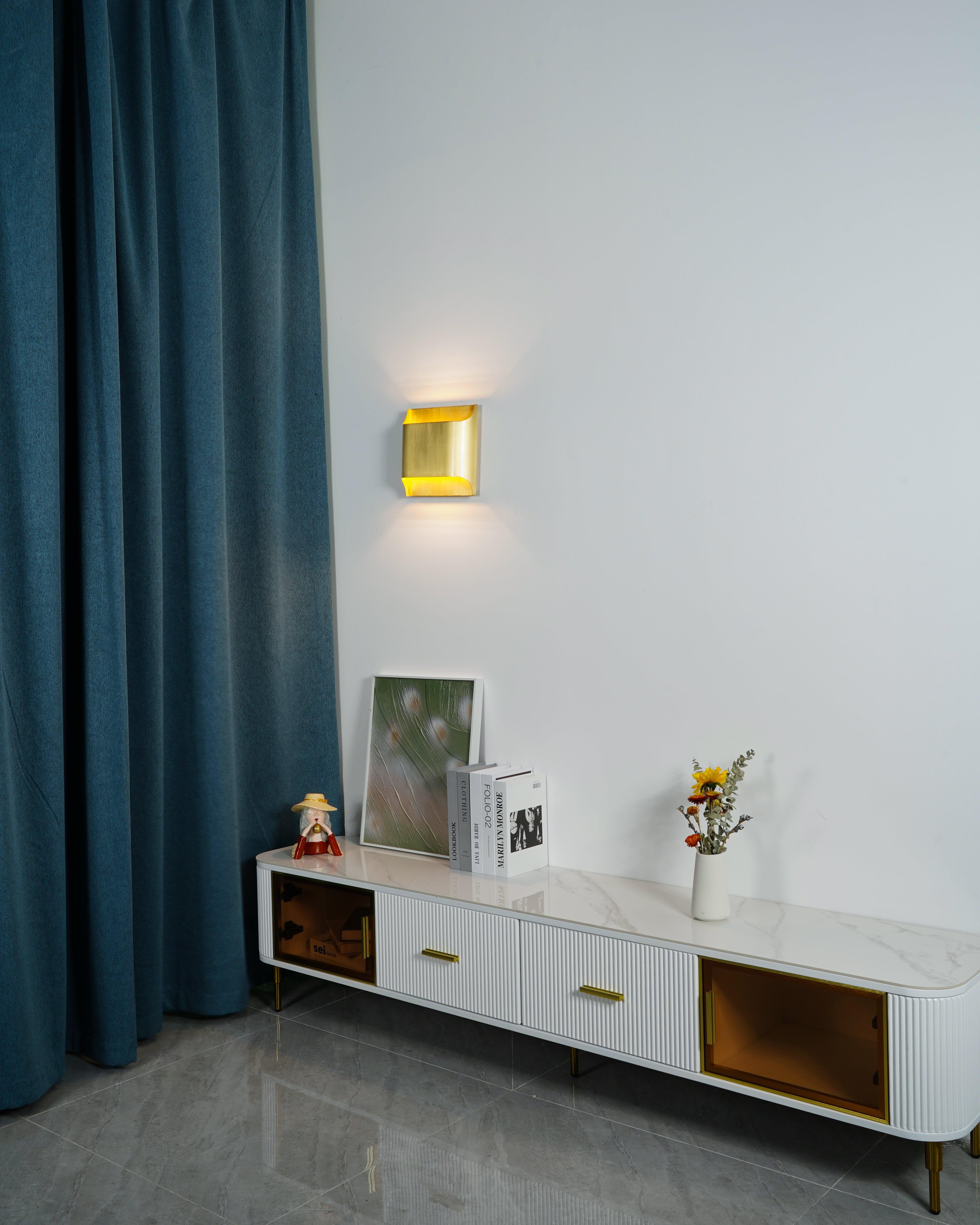 Hardy Applique Murale d'Art Nordic en Laiton