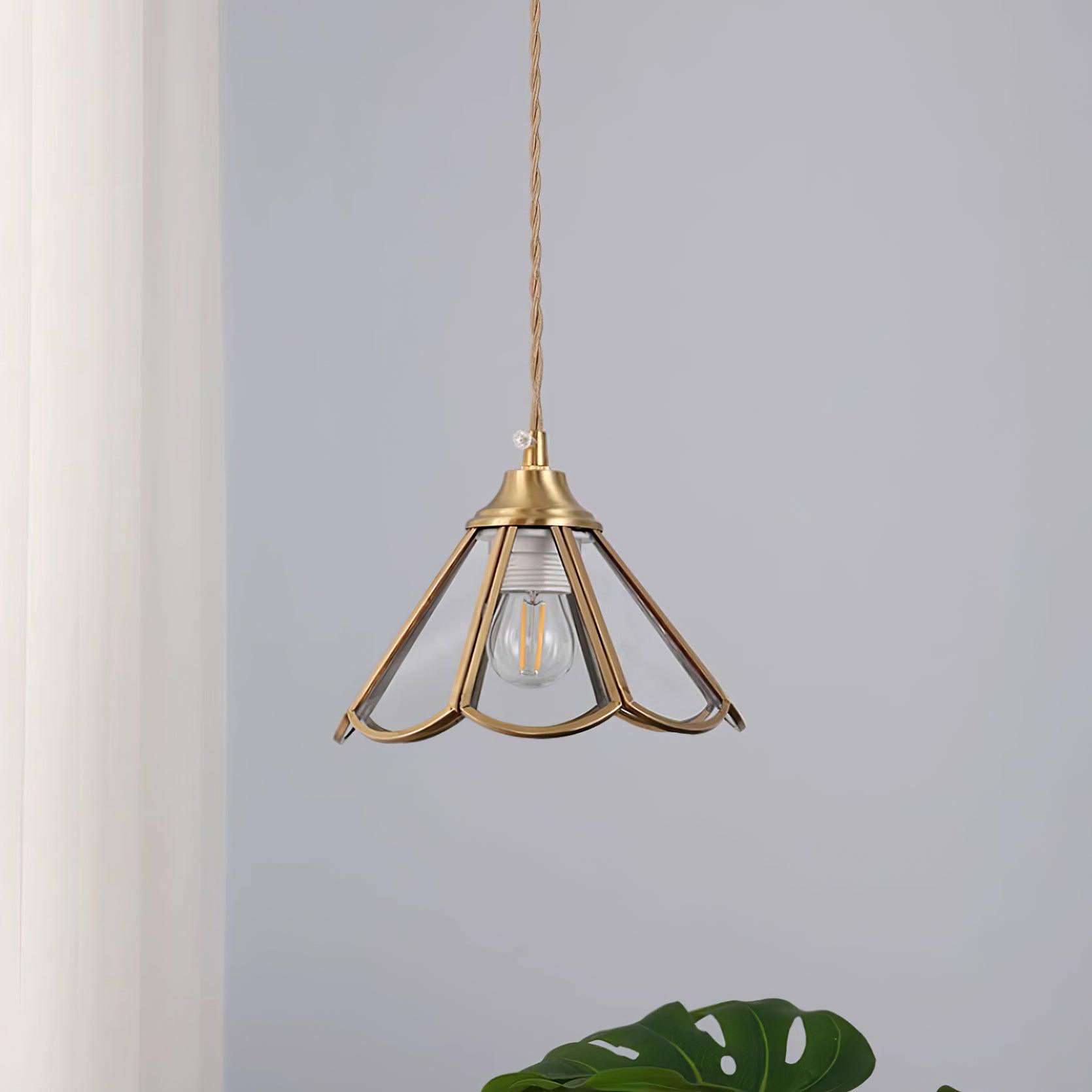 Suspension en Verre Bleu Texturé et Laiton Festonné Art Nouveau