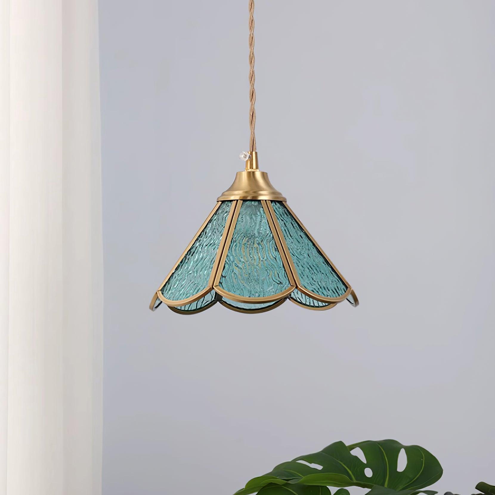 Suspension en Verre Bleu Texturé et Laiton Festonné Art Nouveau