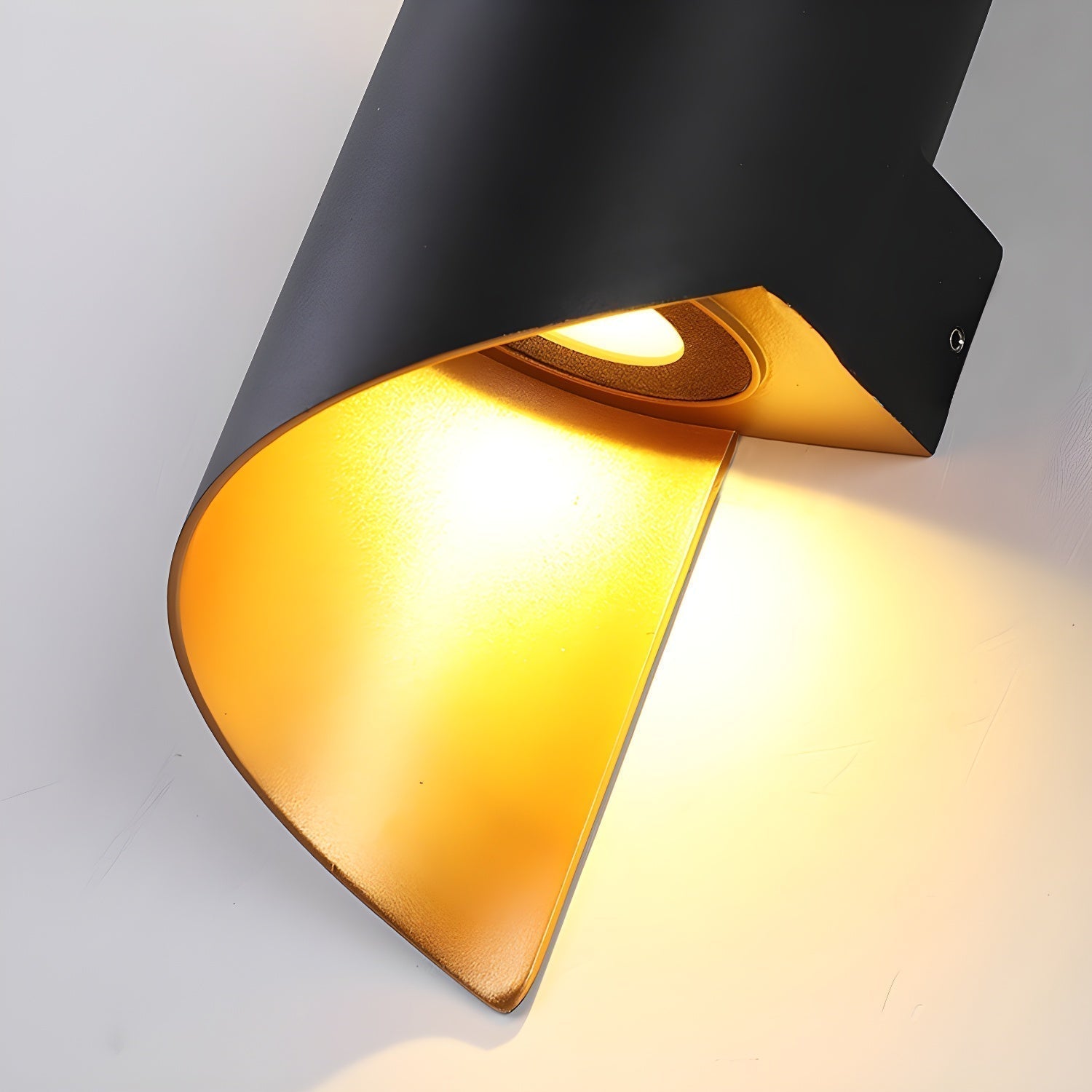 Warrior Modern Minimalist Wall Lamp