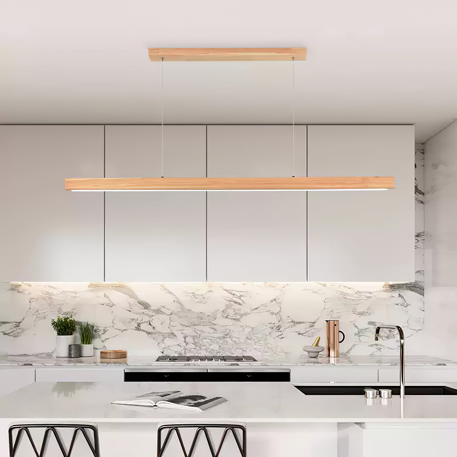 Elowen Suspension linéaire minimaliste en bois