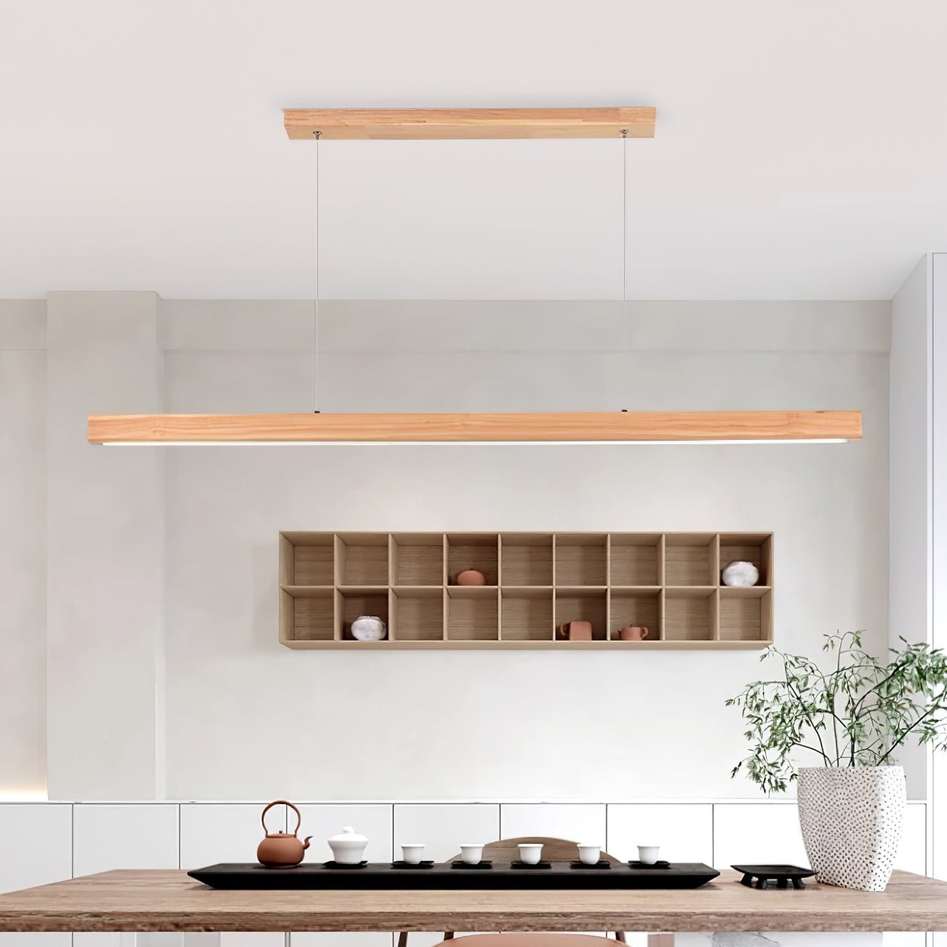 Elowen Suspension linéaire minimaliste en bois