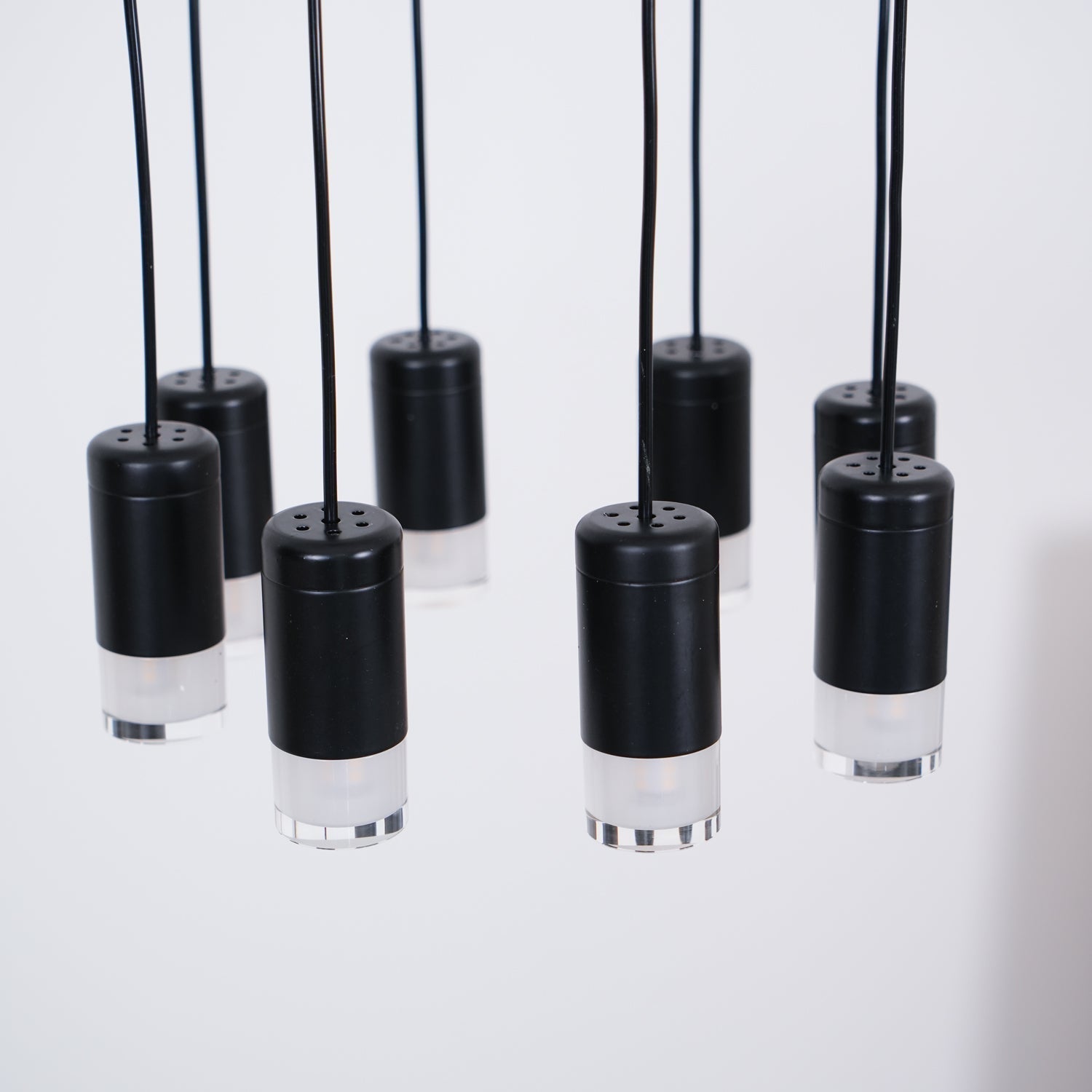 Lustra Lustre Lignes Noir Structure Métallique LED