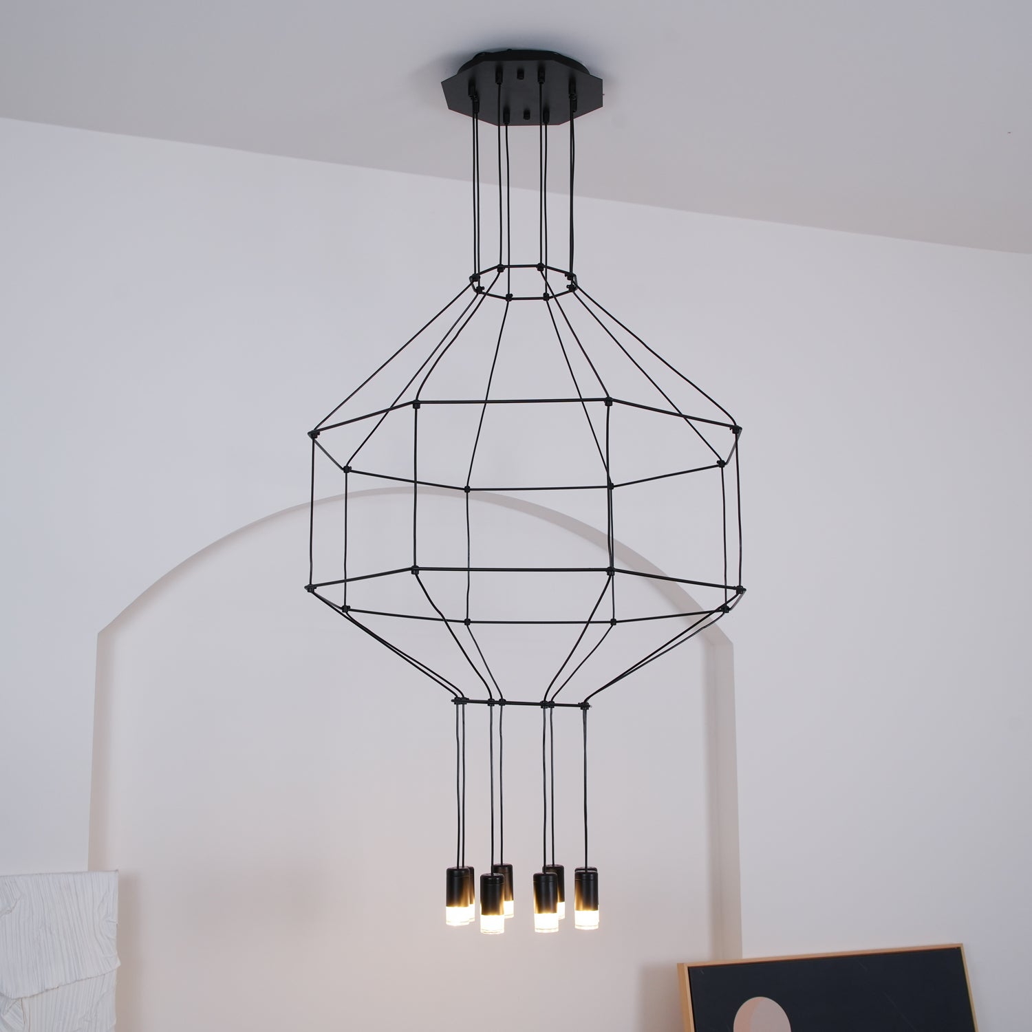 Lustra Lustre Lignes Noir Structure Métallique LED