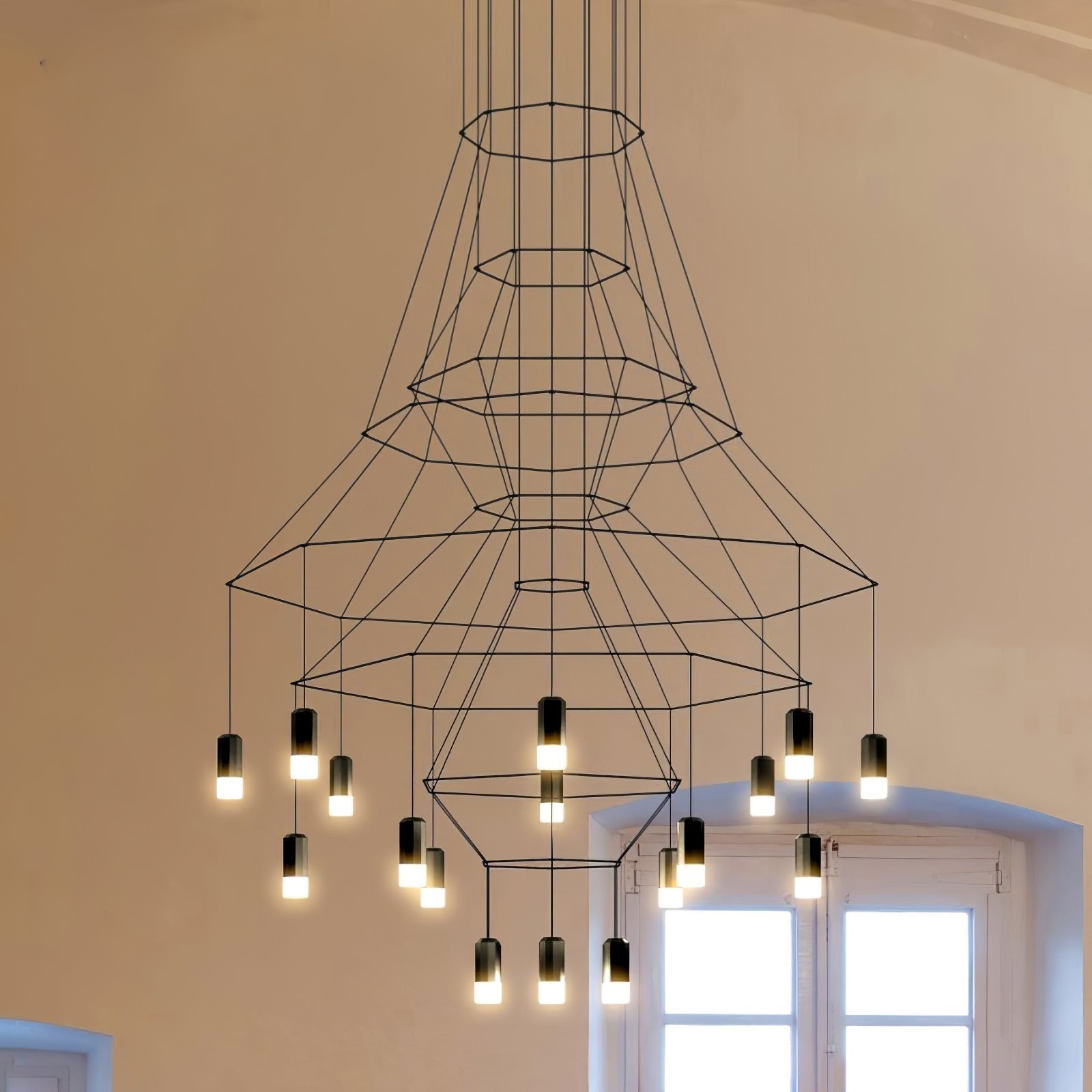 Lustra Lustre Lignes Noir Structure Métallique LED