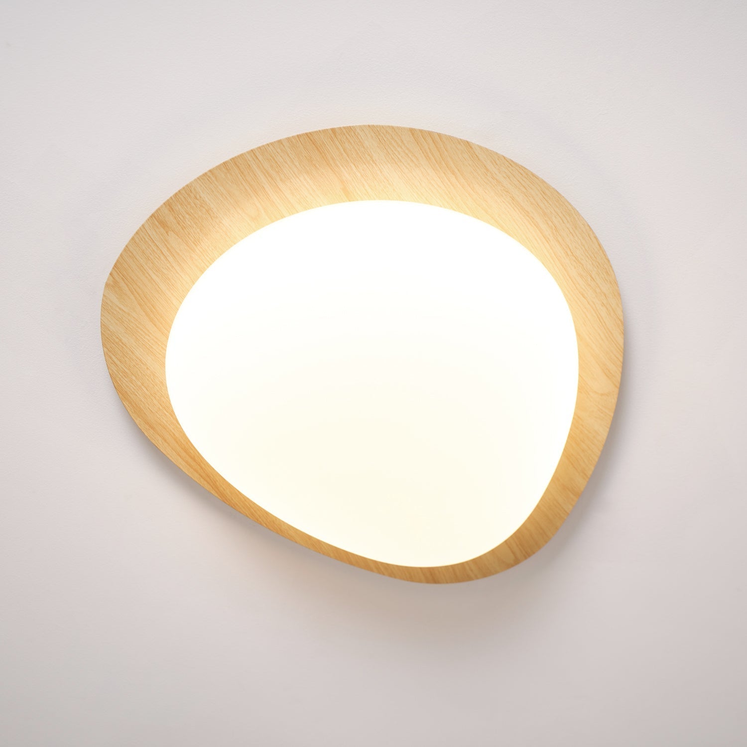 Solara Plafonnier Galet en Noyer Acrylique LED