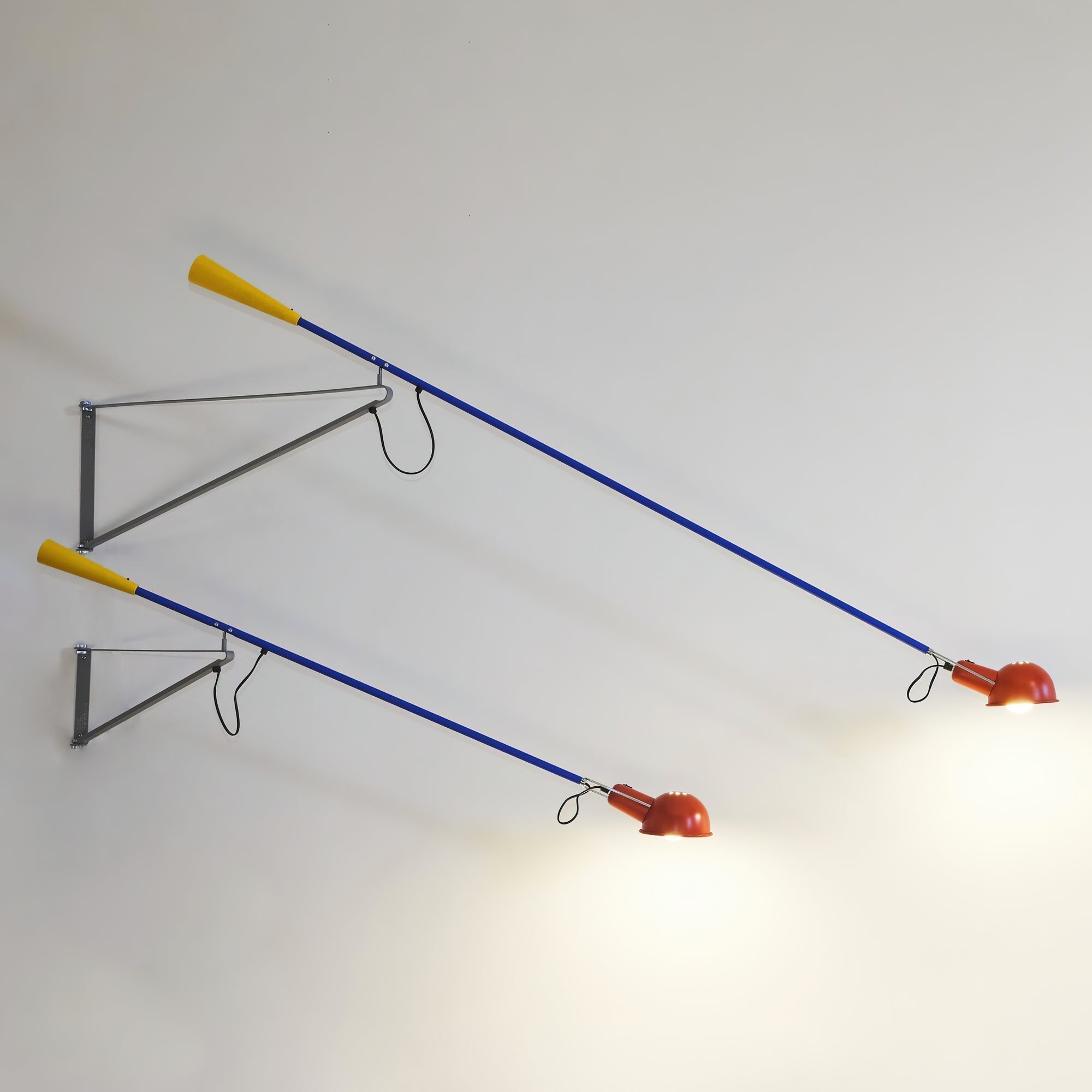 Aella Moderne Minimaliste Long Bras Applique Murale