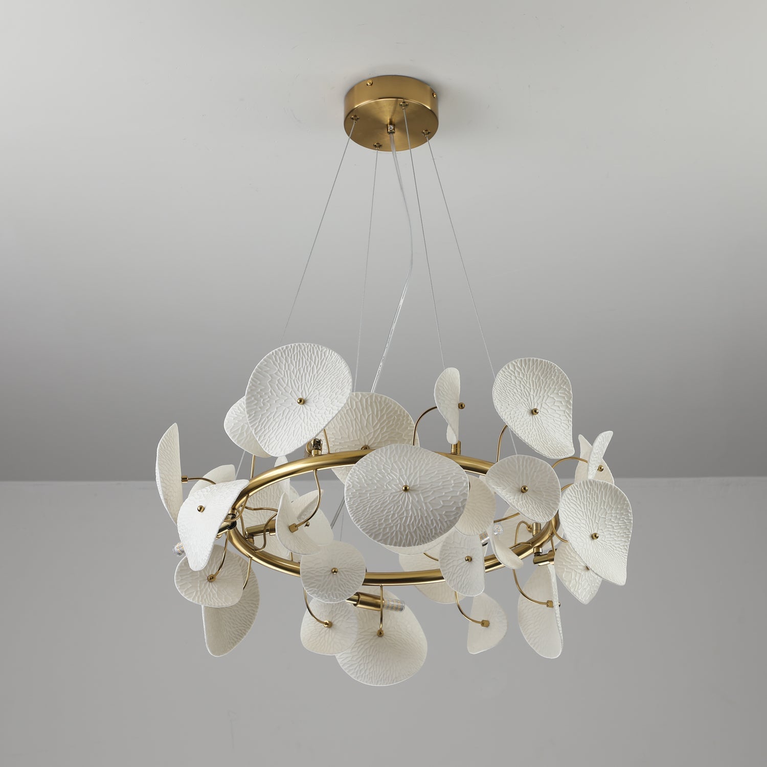 Virinira Lustre en céramique à pétales d'élégance moderne