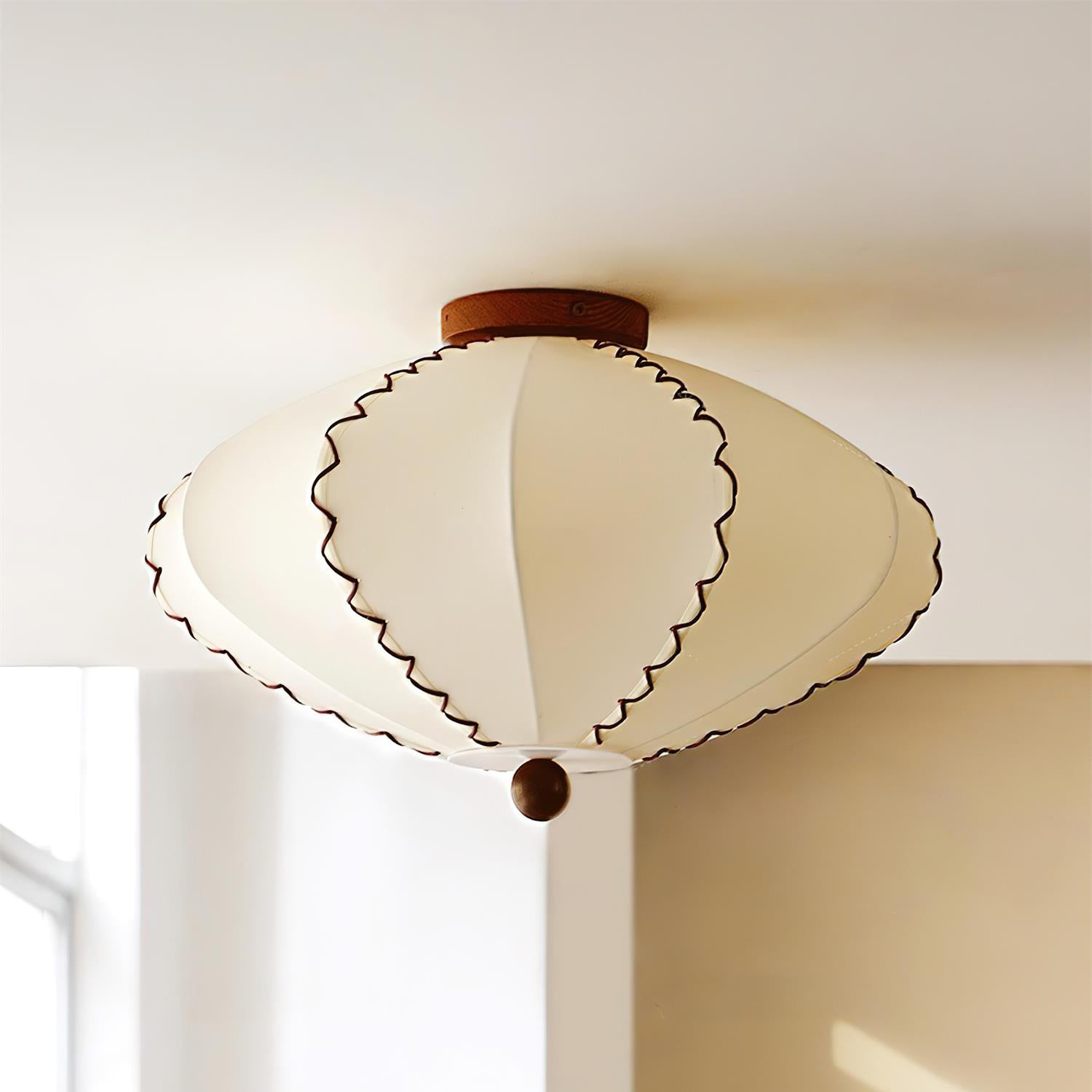 Twirlen Plafonnier en tissu beige avec accents en bois de noyer Artistique
