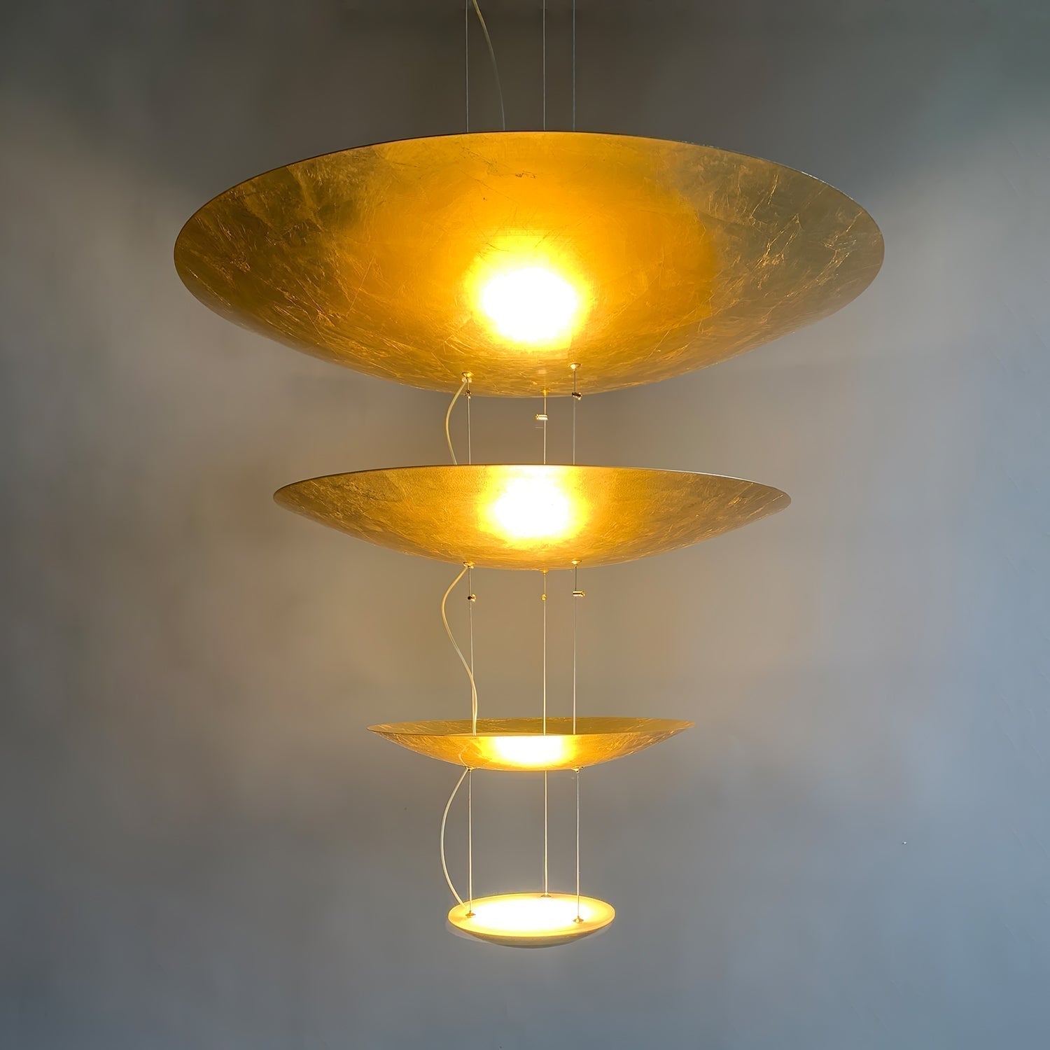 Zathaara Suspension Feuilles d’Or Étagées