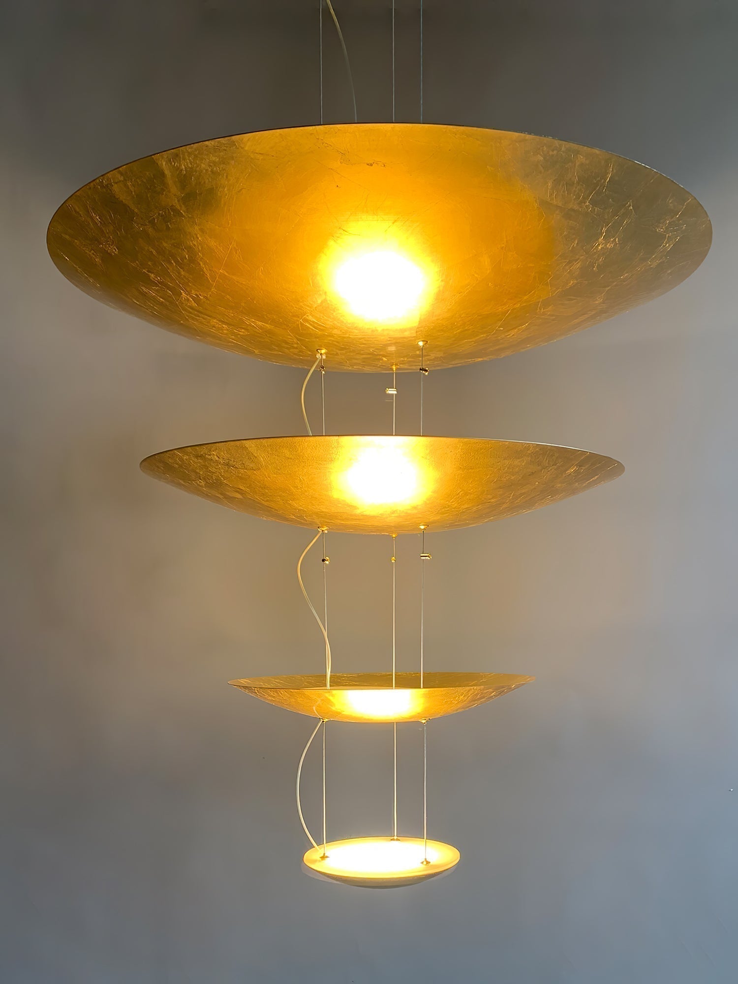 Zathaara Suspension Feuilles d’Or Étagées