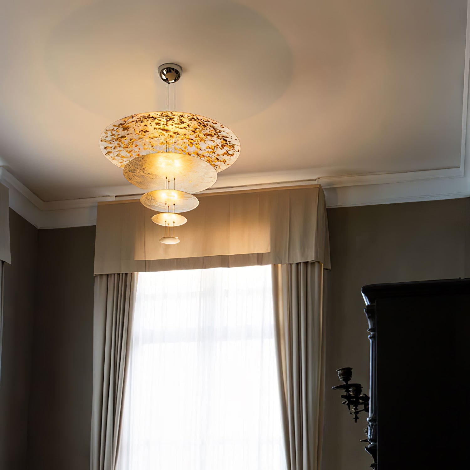Zathaara Suspension Feuilles d’Or Étagées