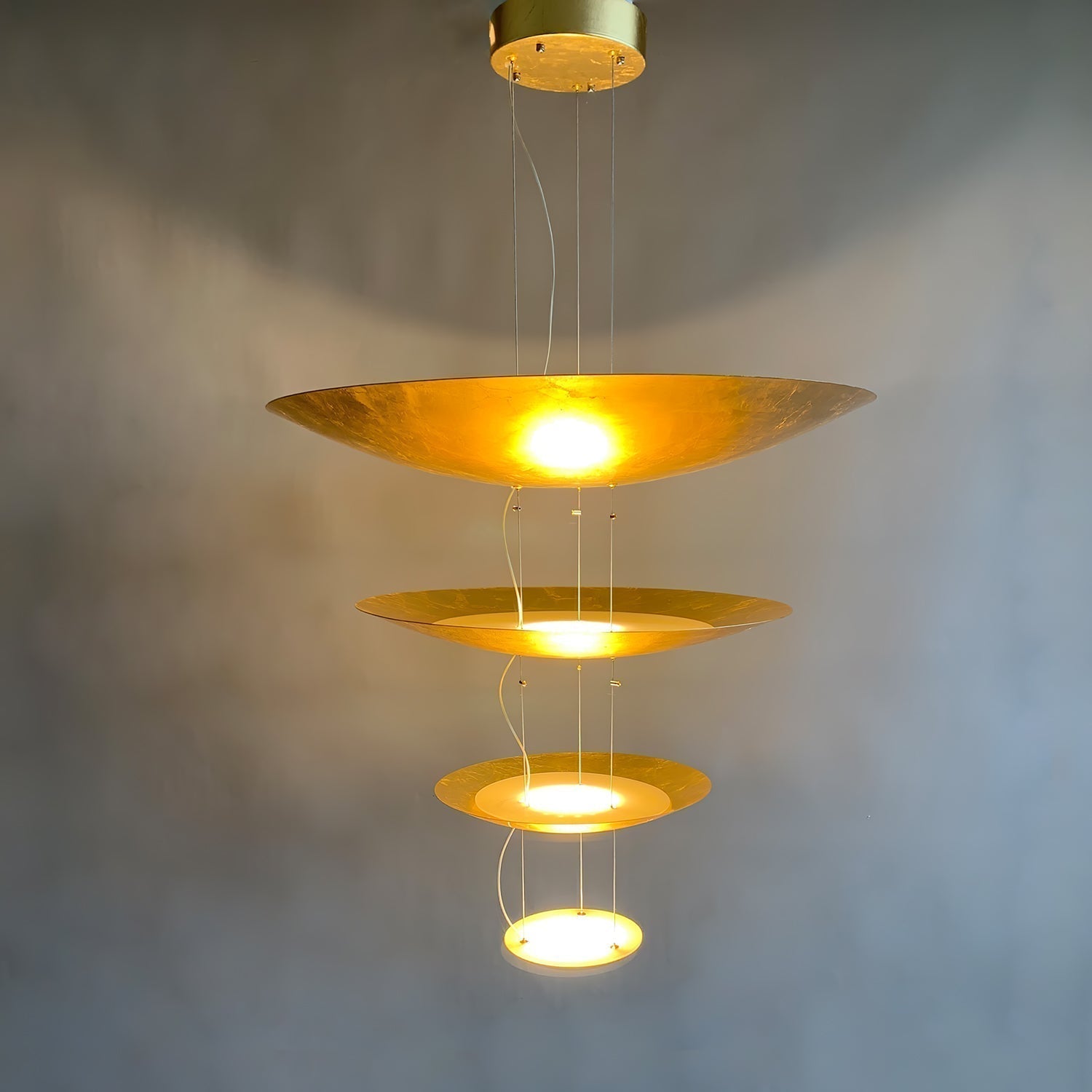 Zathaara Suspension Feuilles d’Or Étagées