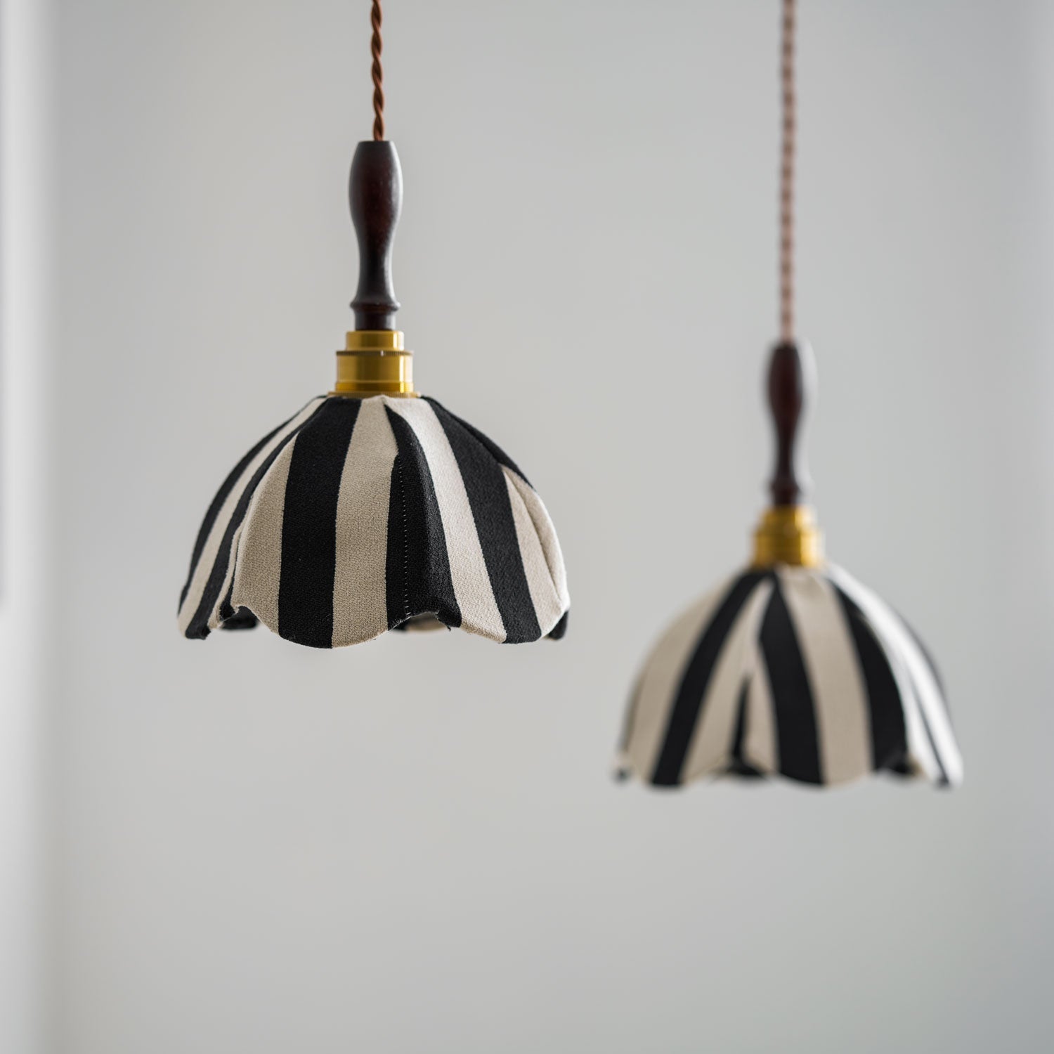 Isolder Suspension Moderne en Tissu