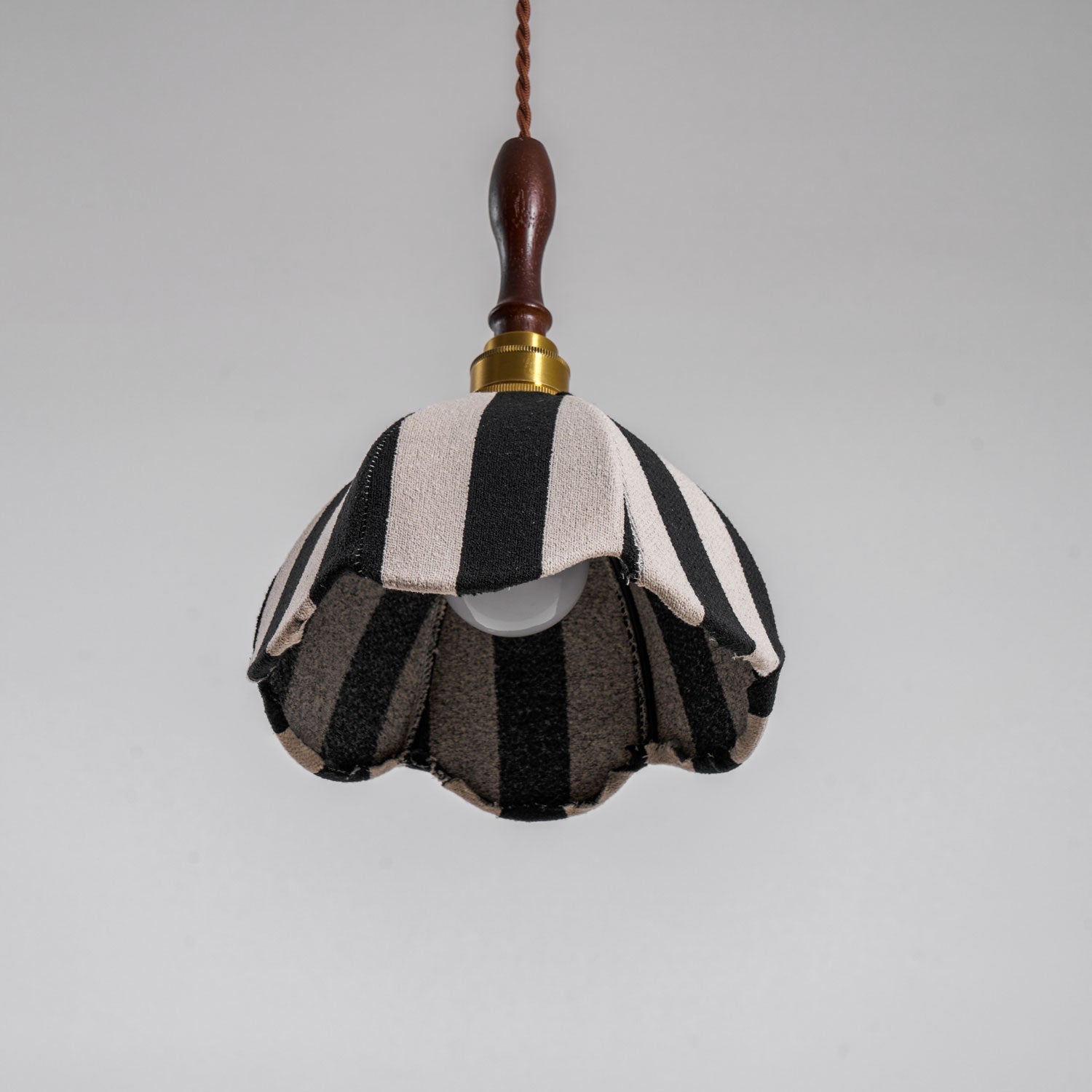 Isolder Suspension Moderne en Tissu