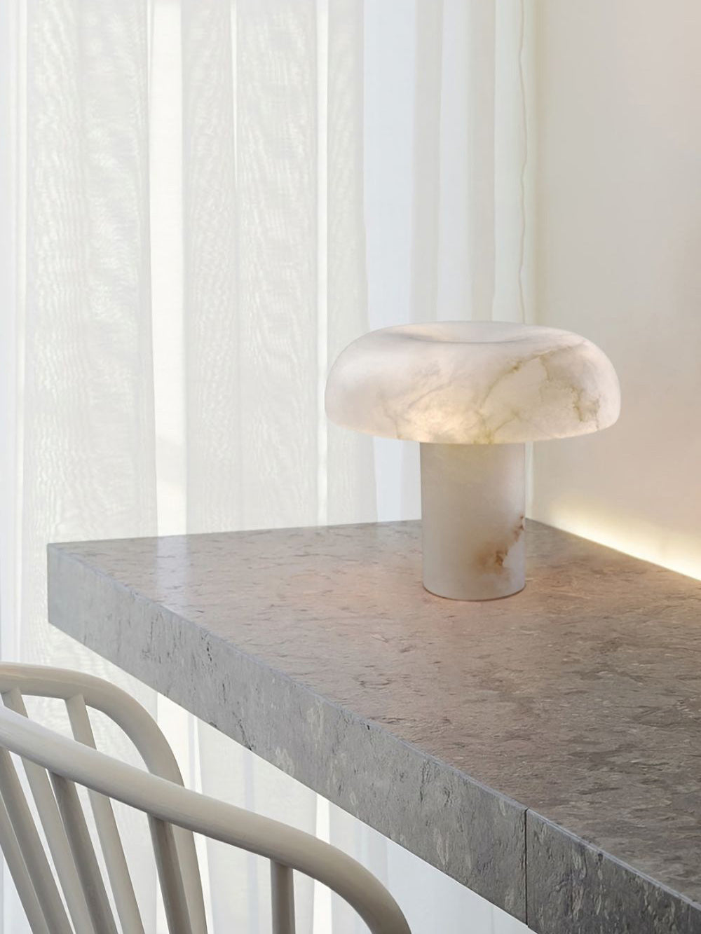 Virelli Lampe de Table Abat-jour en Albâtre Champignon Base en Laiton Sculpturale Chaleureuse