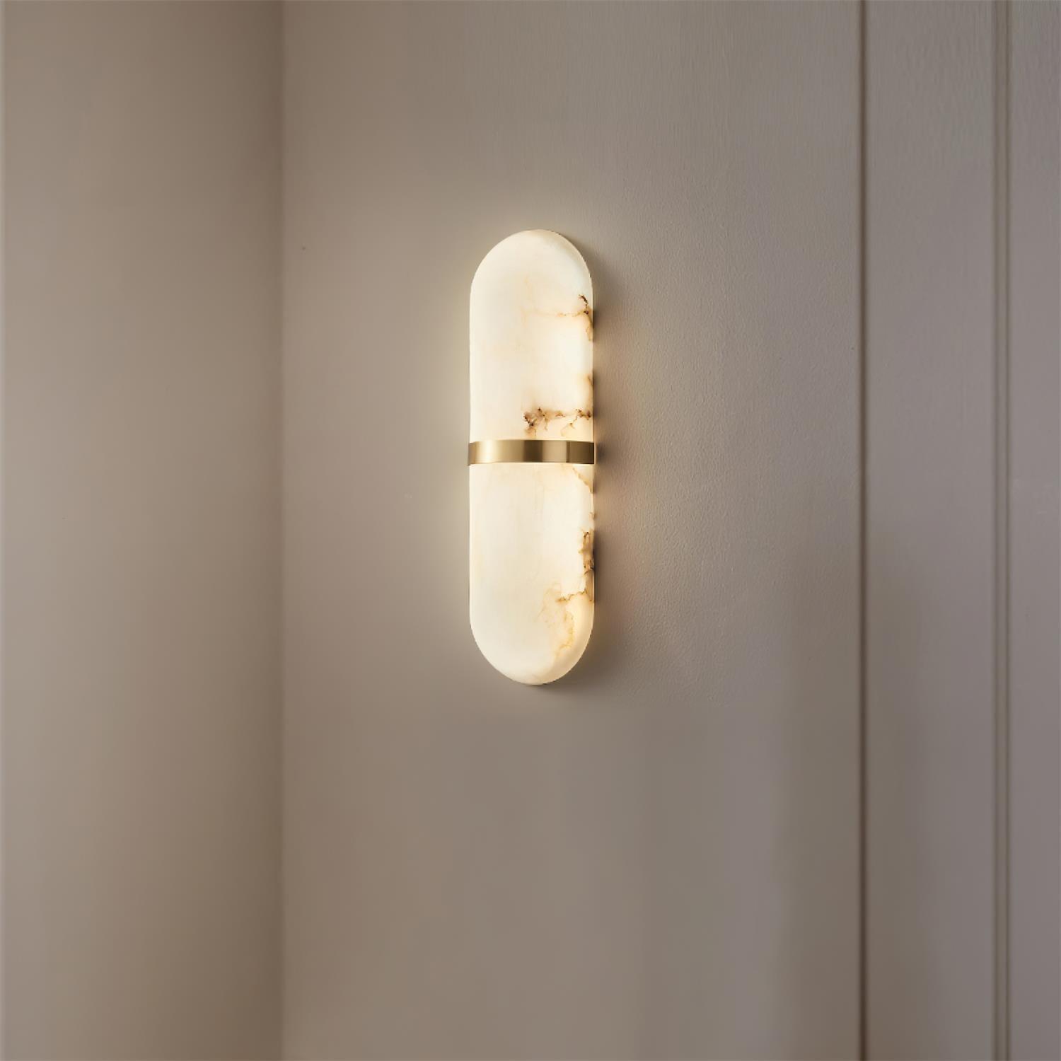 Applique Murale Capsule en Albâtre Bande en Laiton Lueur Ambiante Luxe Douce