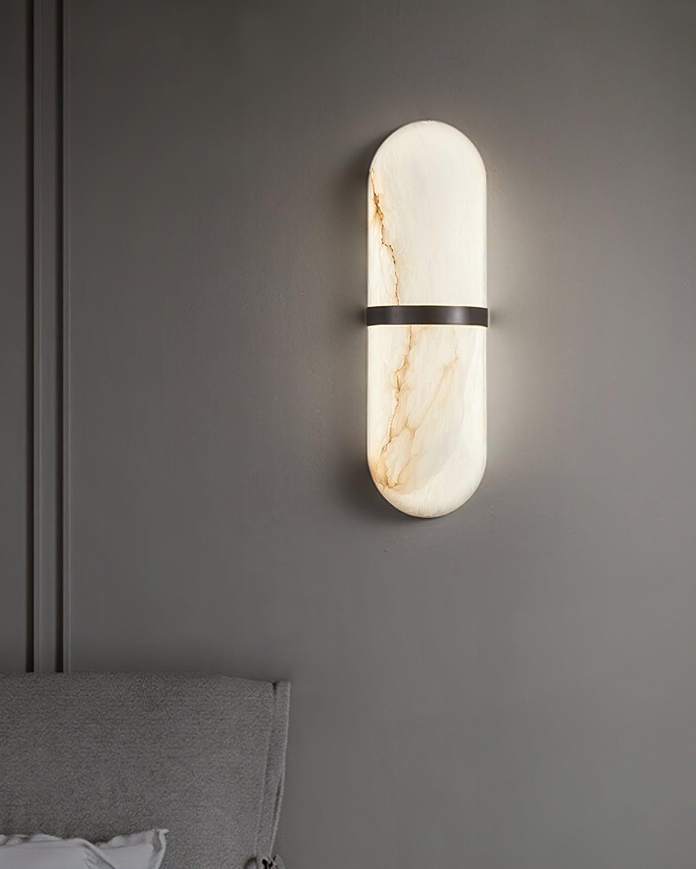 Applique Murale Capsule en Albâtre Bande en Laiton Lueur Ambiante Luxe Douce
