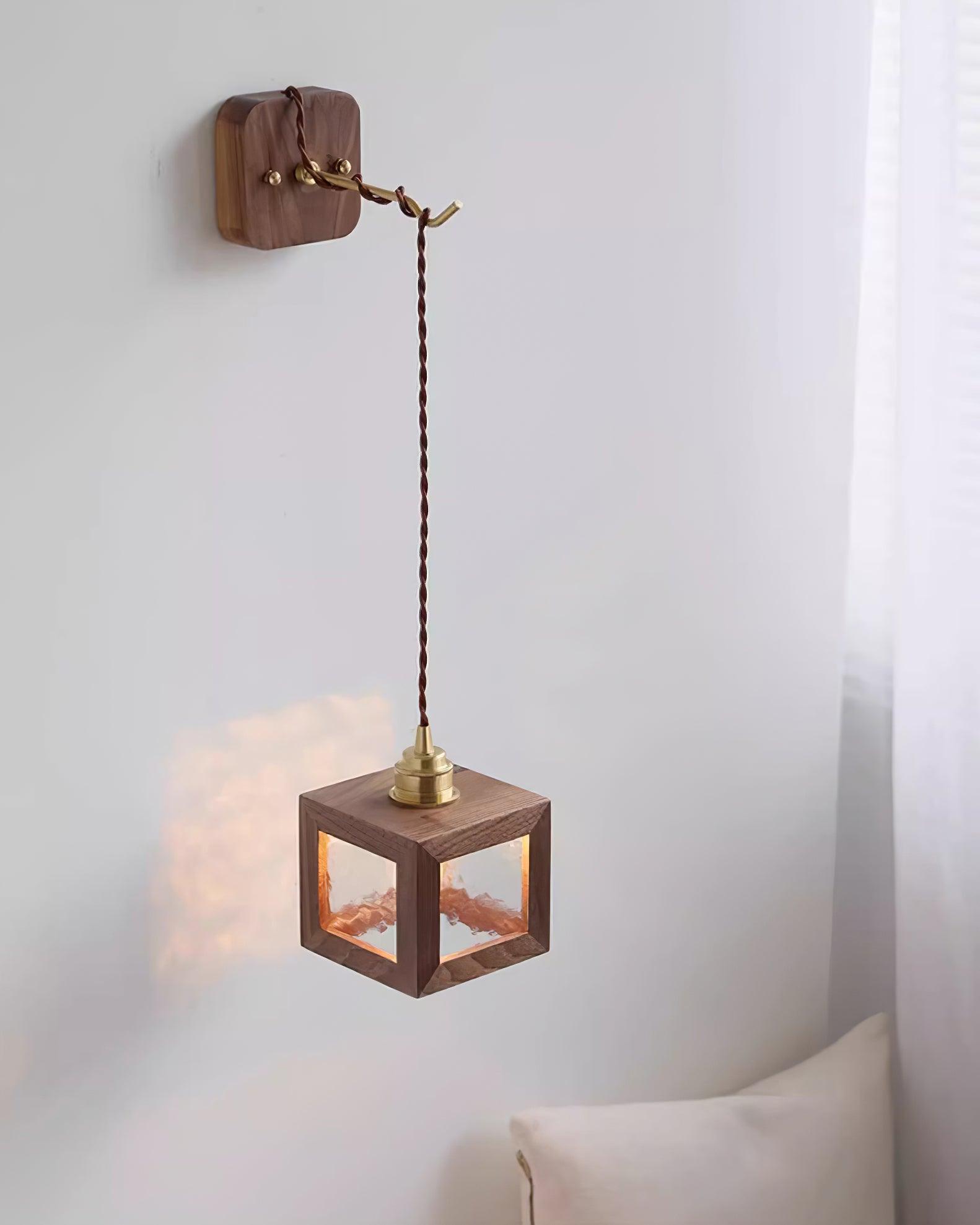Matilda Applique Murale Cube en Bois