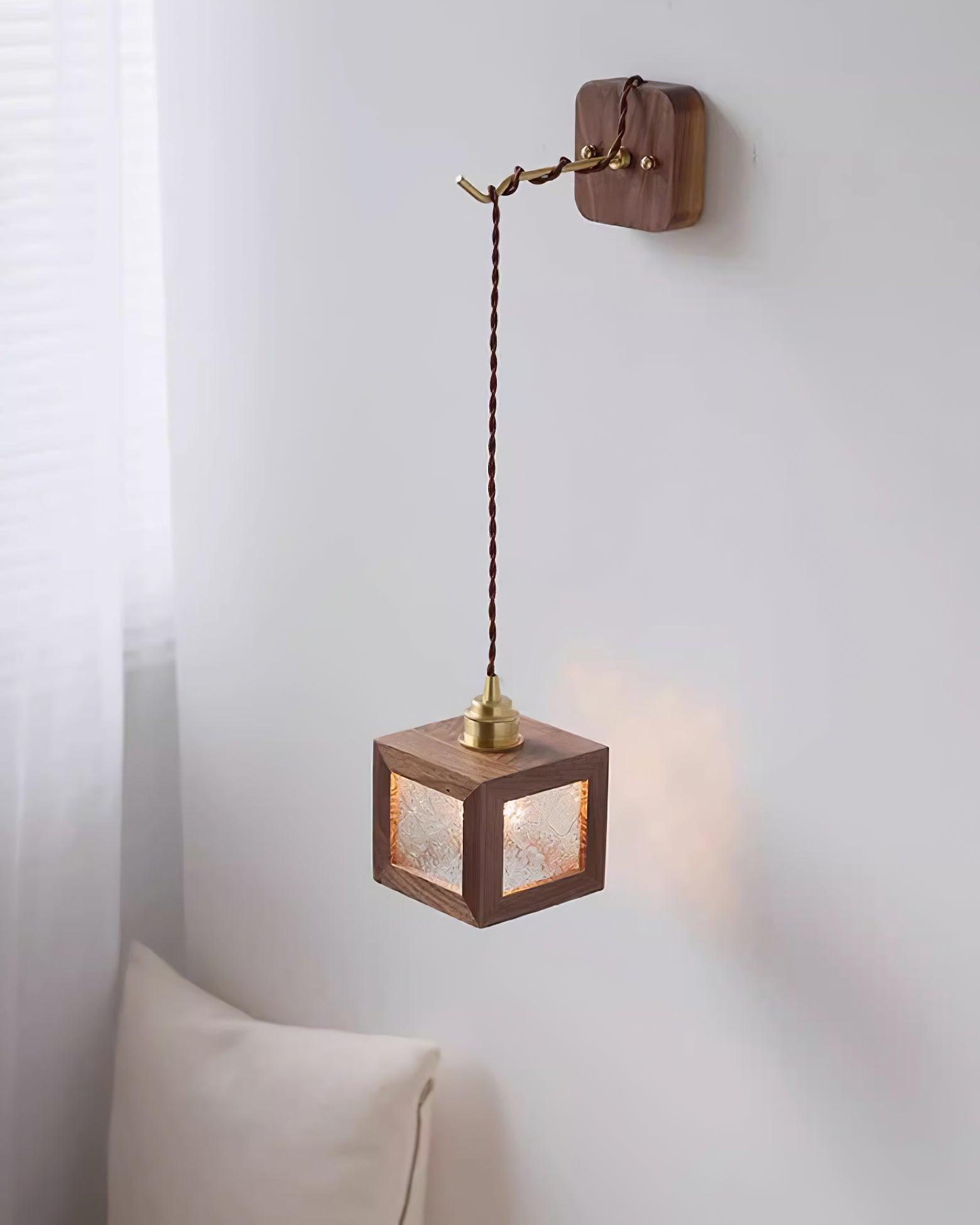 Matilda Applique Murale Cube en Bois