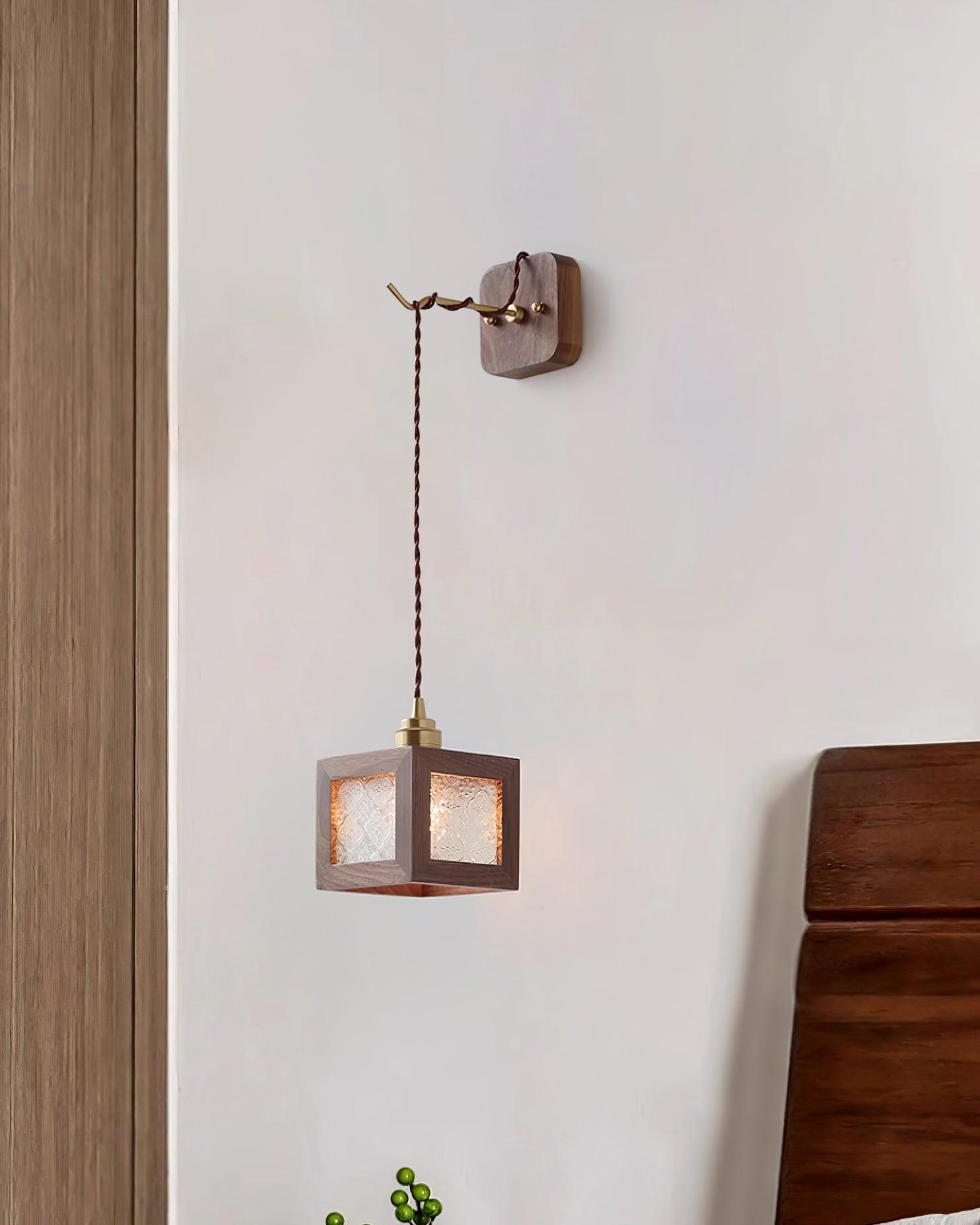 Matilda Applique Murale Cube en Bois