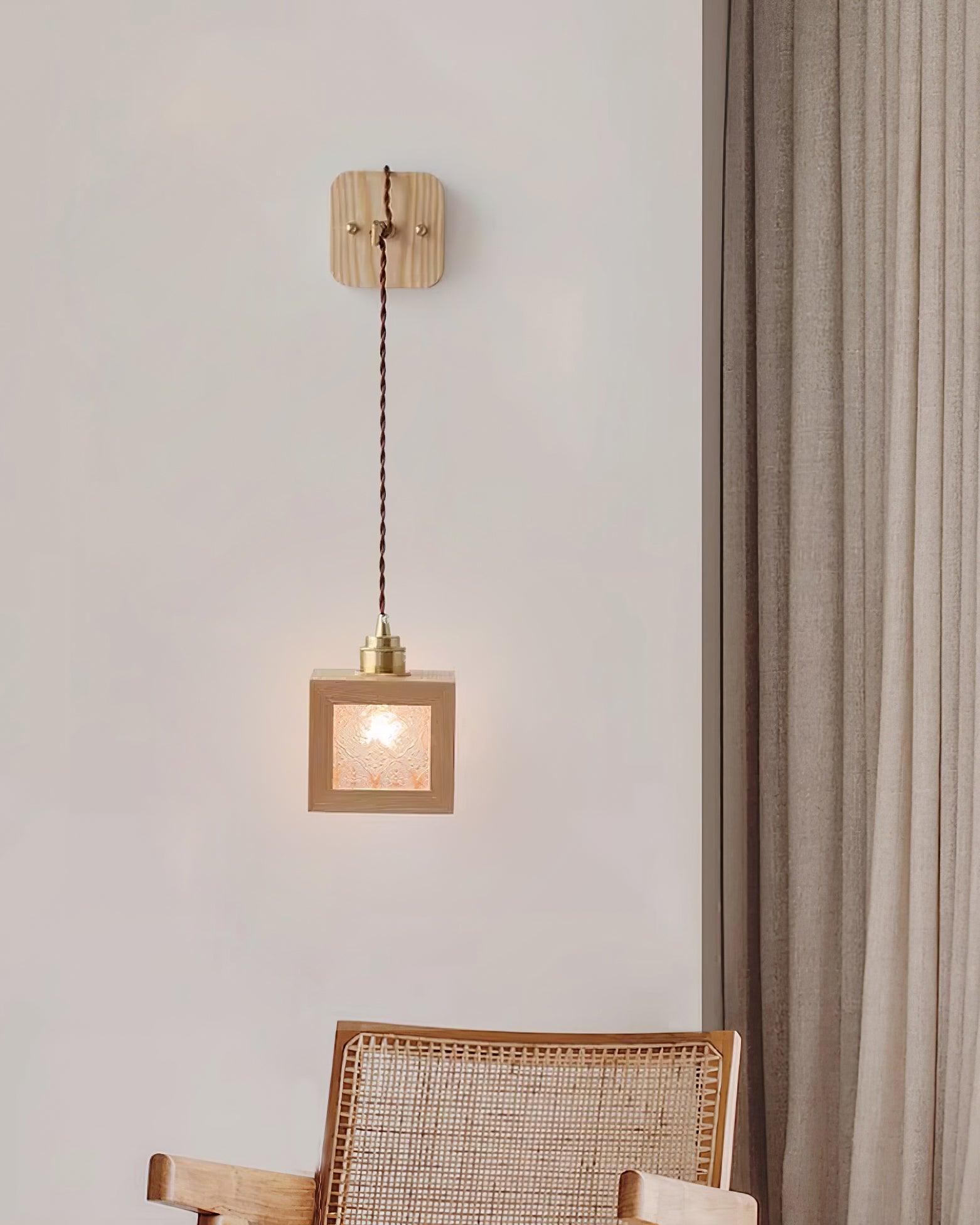Matilda Applique Murale Cube en Bois