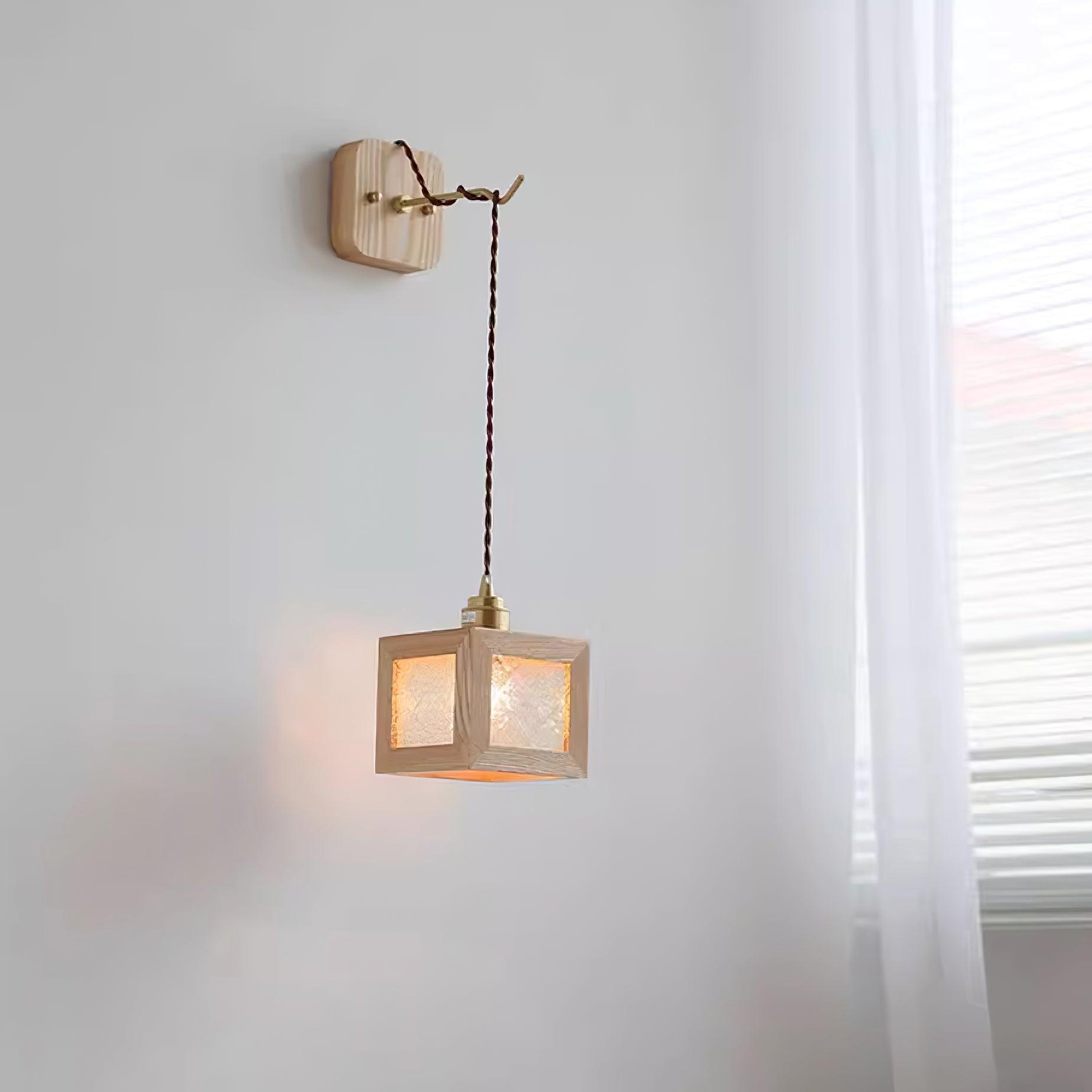 Matilda Applique Murale Cube en Bois