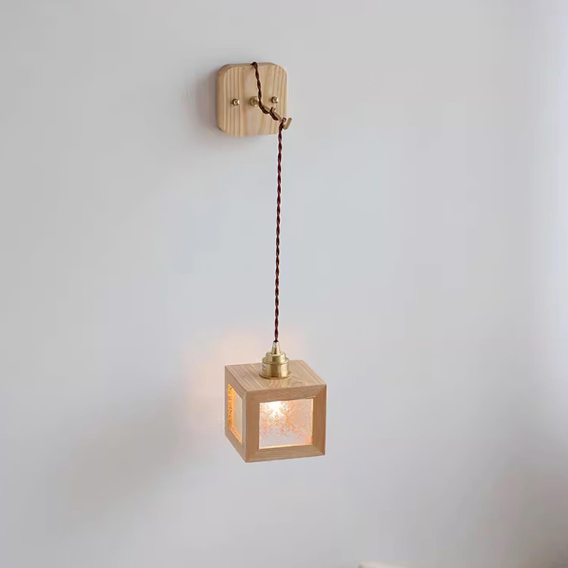 Matilda Applique Murale Cube en Bois