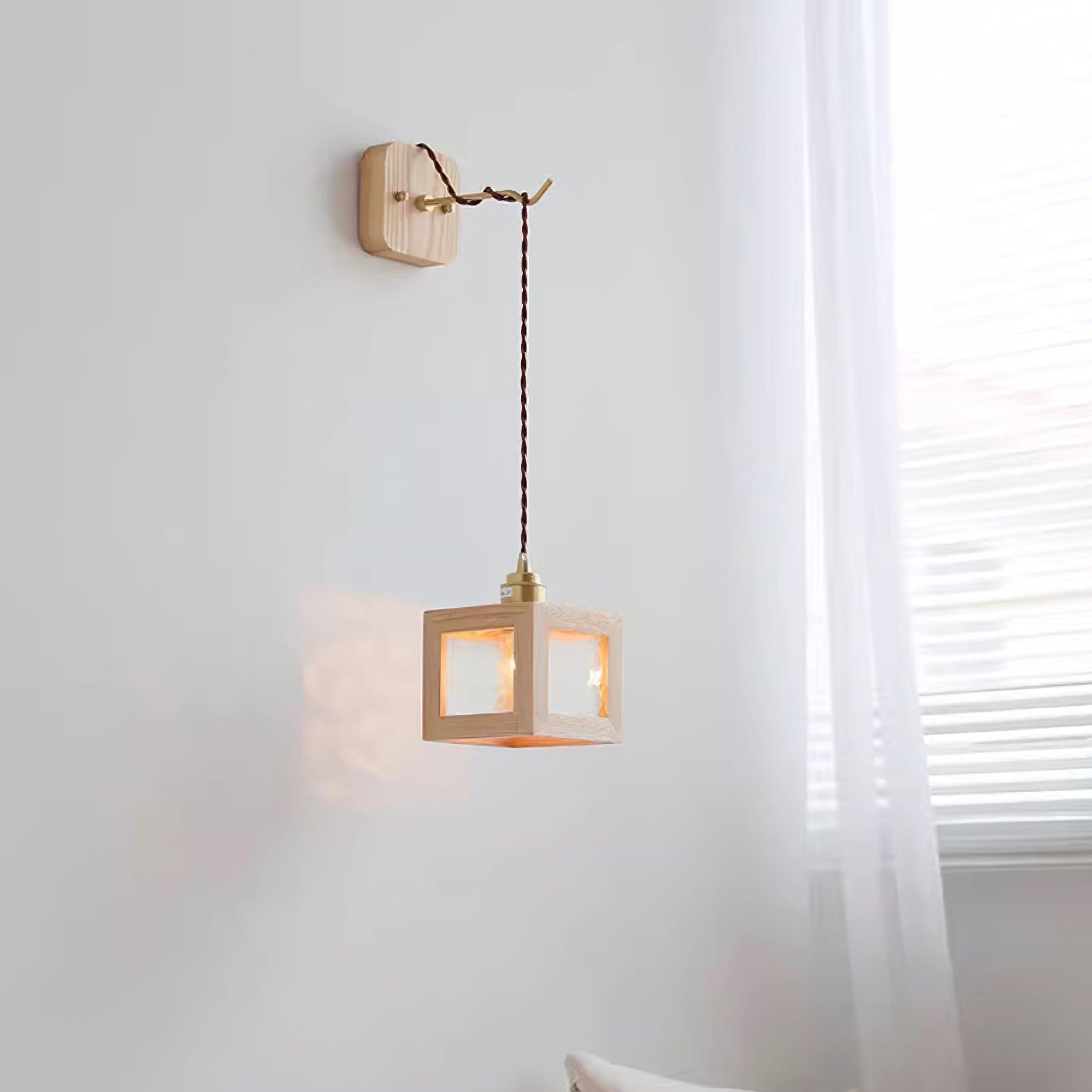Matilda Applique Murale Cube en Bois