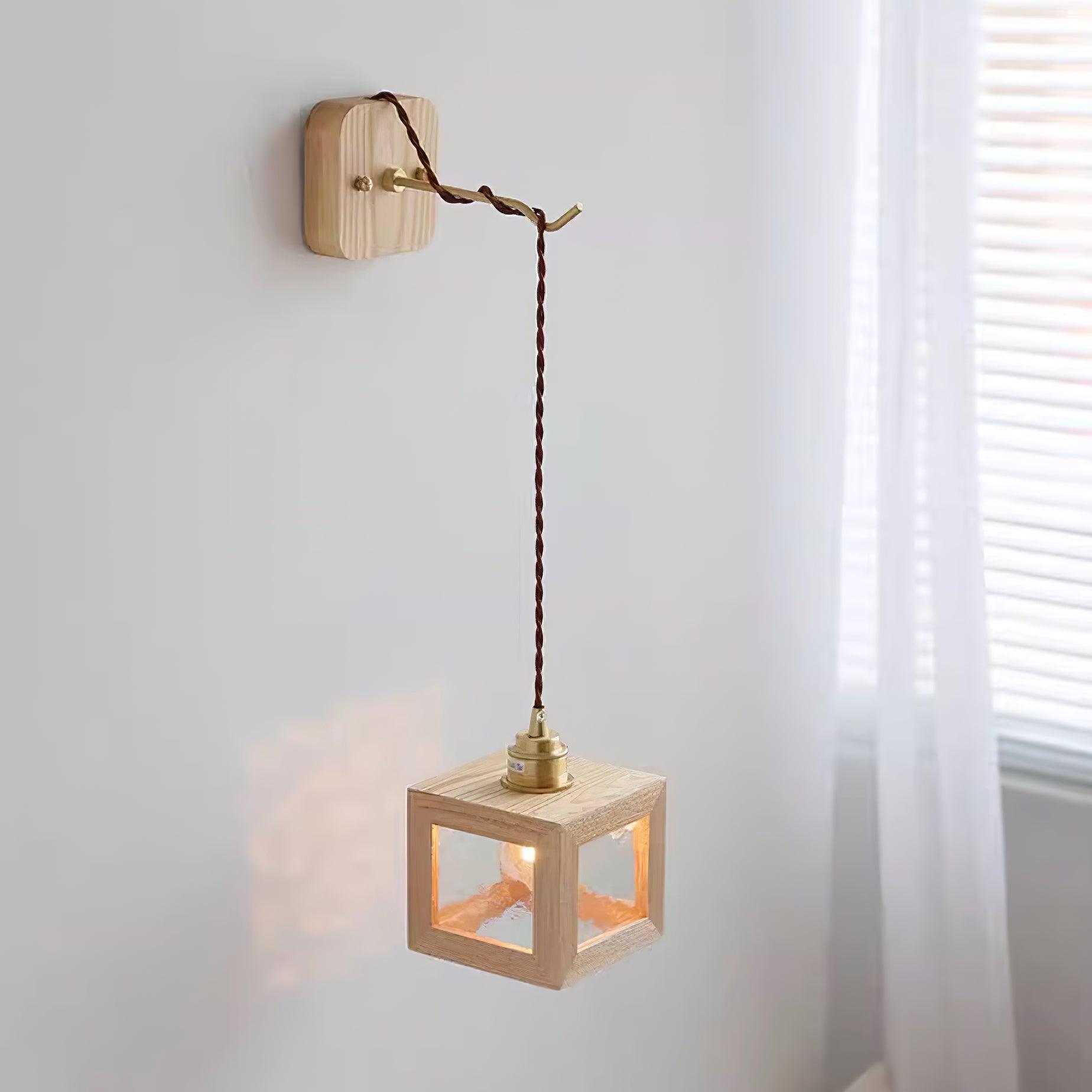 Matilda Applique Murale Cube en Bois