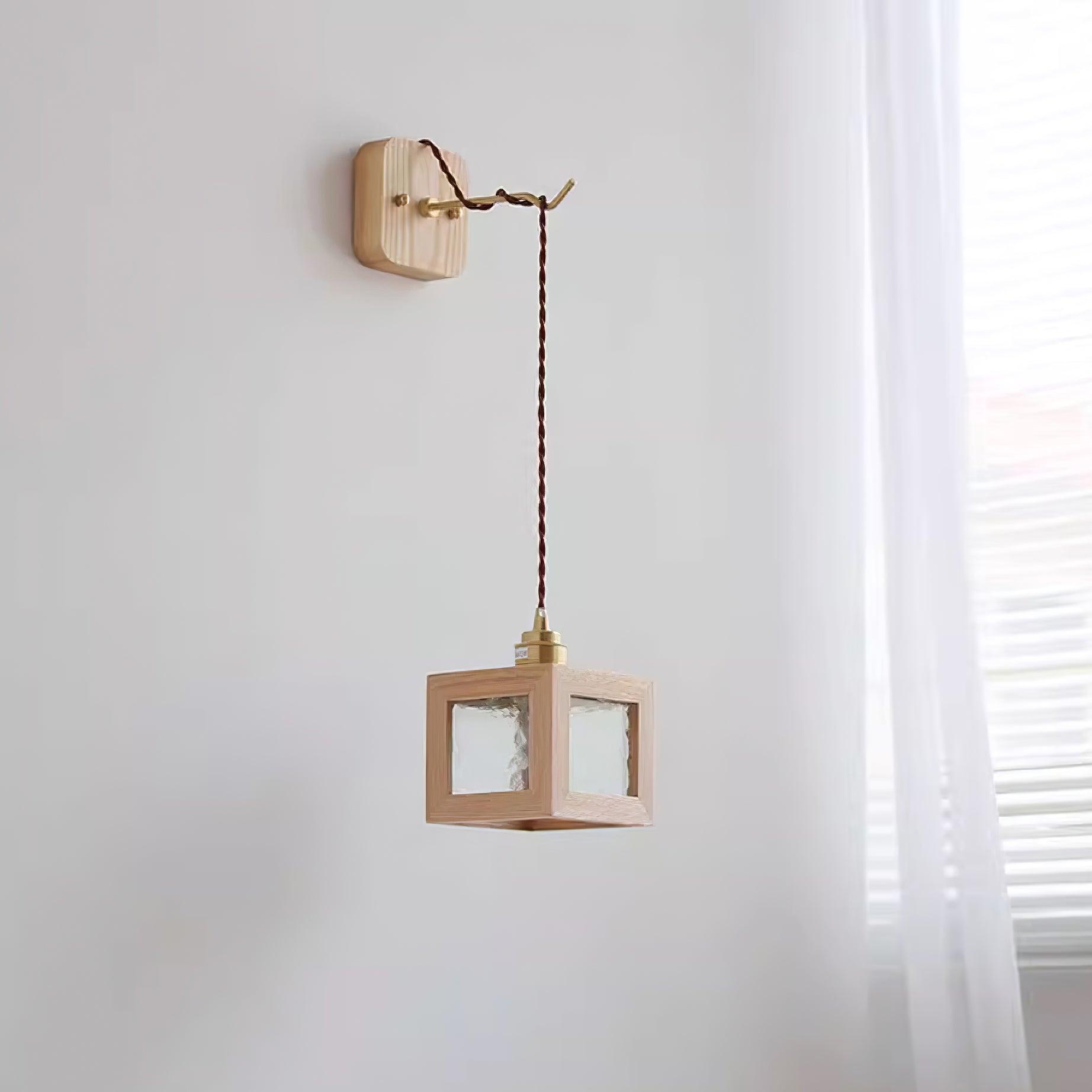Matilda Applique Murale Cube en Bois
