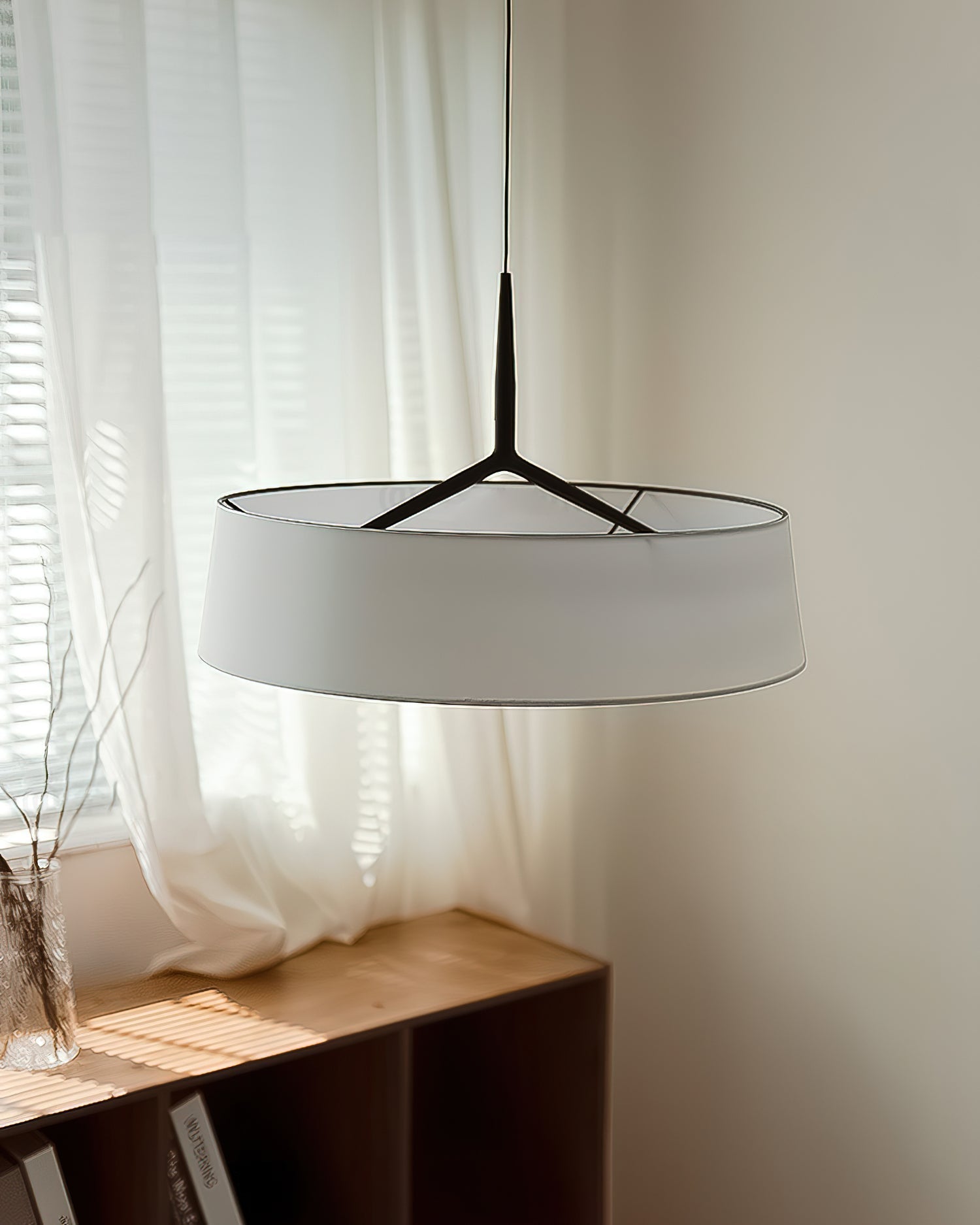 Virelli Suspension Abat-jour en Tissu Blanc Tambour Tige Noire Élégante Moderne