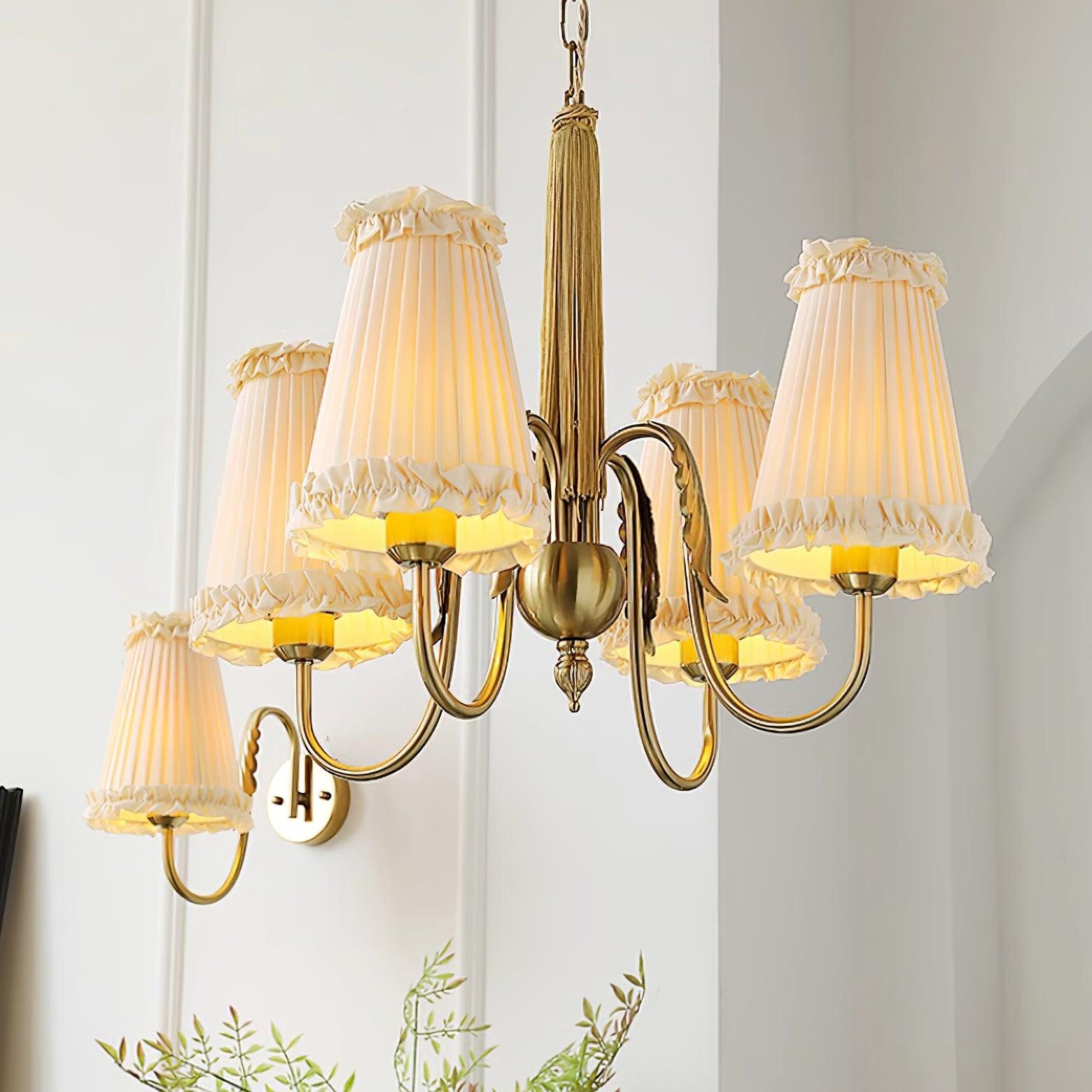 Faylin Lustre Vintage en Laiton avec Abat-jours Plissés