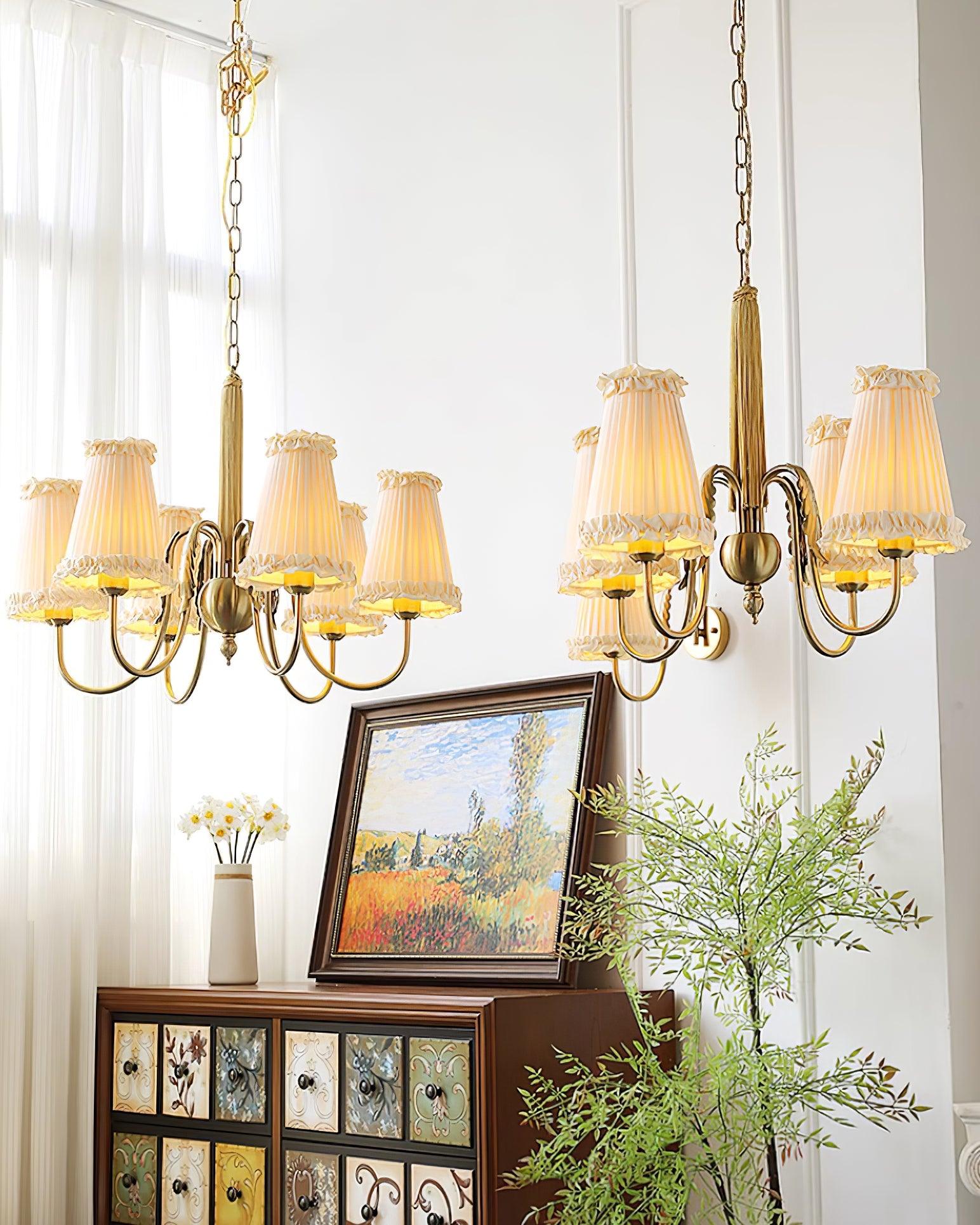 Faylin Lustre Vintage en Laiton avec Abat-jours Plissés