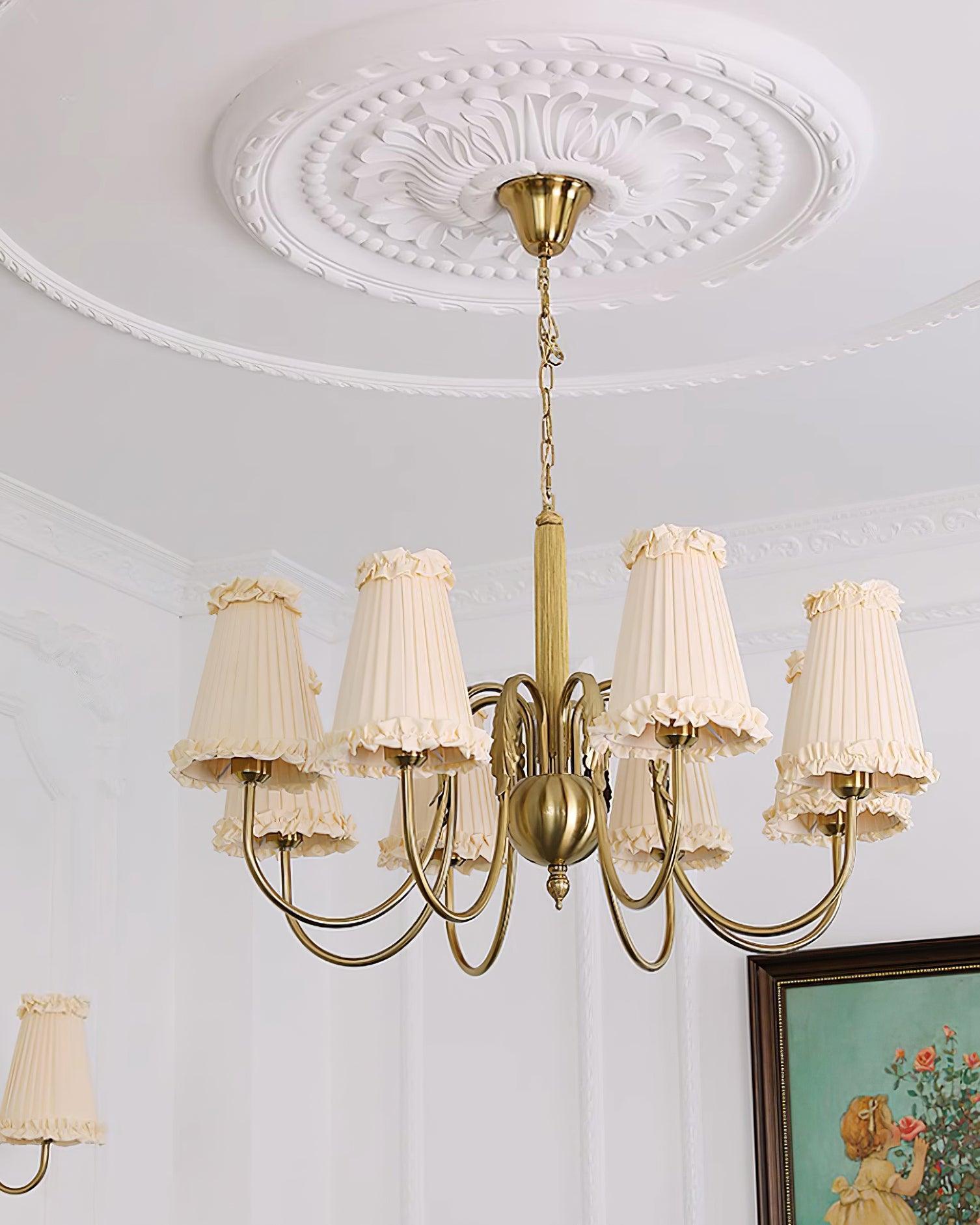 Faylin Lustre Vintage en Laiton avec Abat-jours Plissés