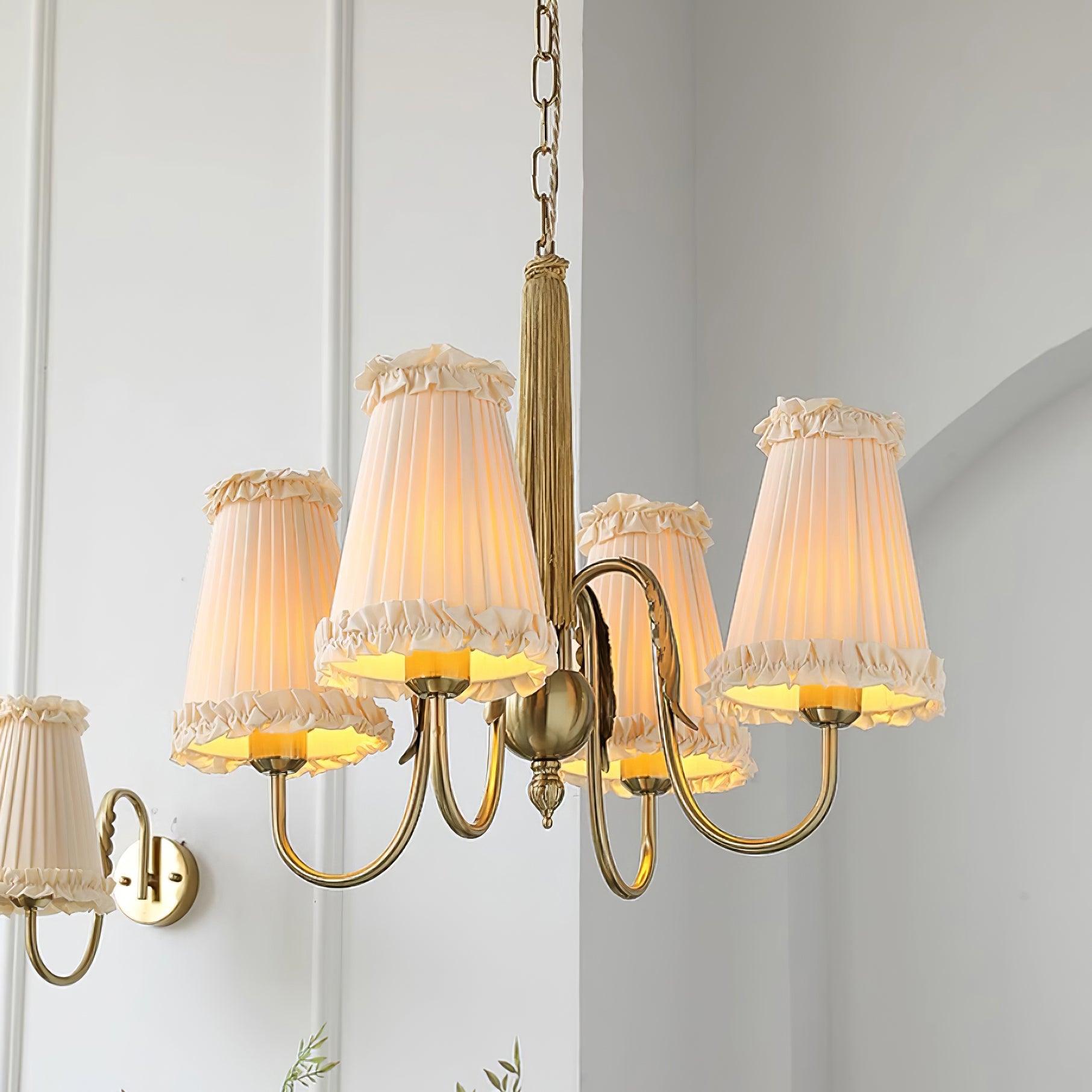 Faylin Lustre Vintage en Laiton avec Abat-jours Plissés