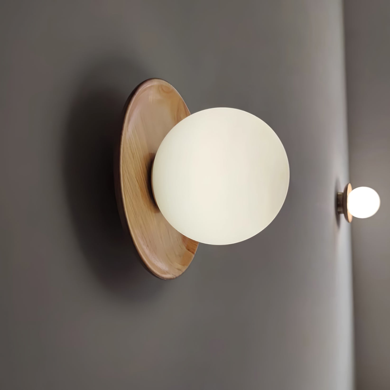 Mia Applique Murale Boule Minimaliste