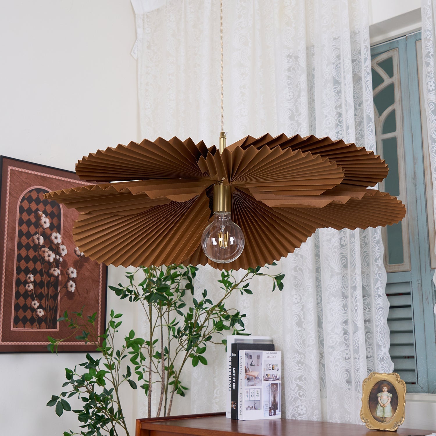 Pendant Lampe Avec Abat-jour Pétale en Papier Kraft Plissé Ambiance Chaleureuse