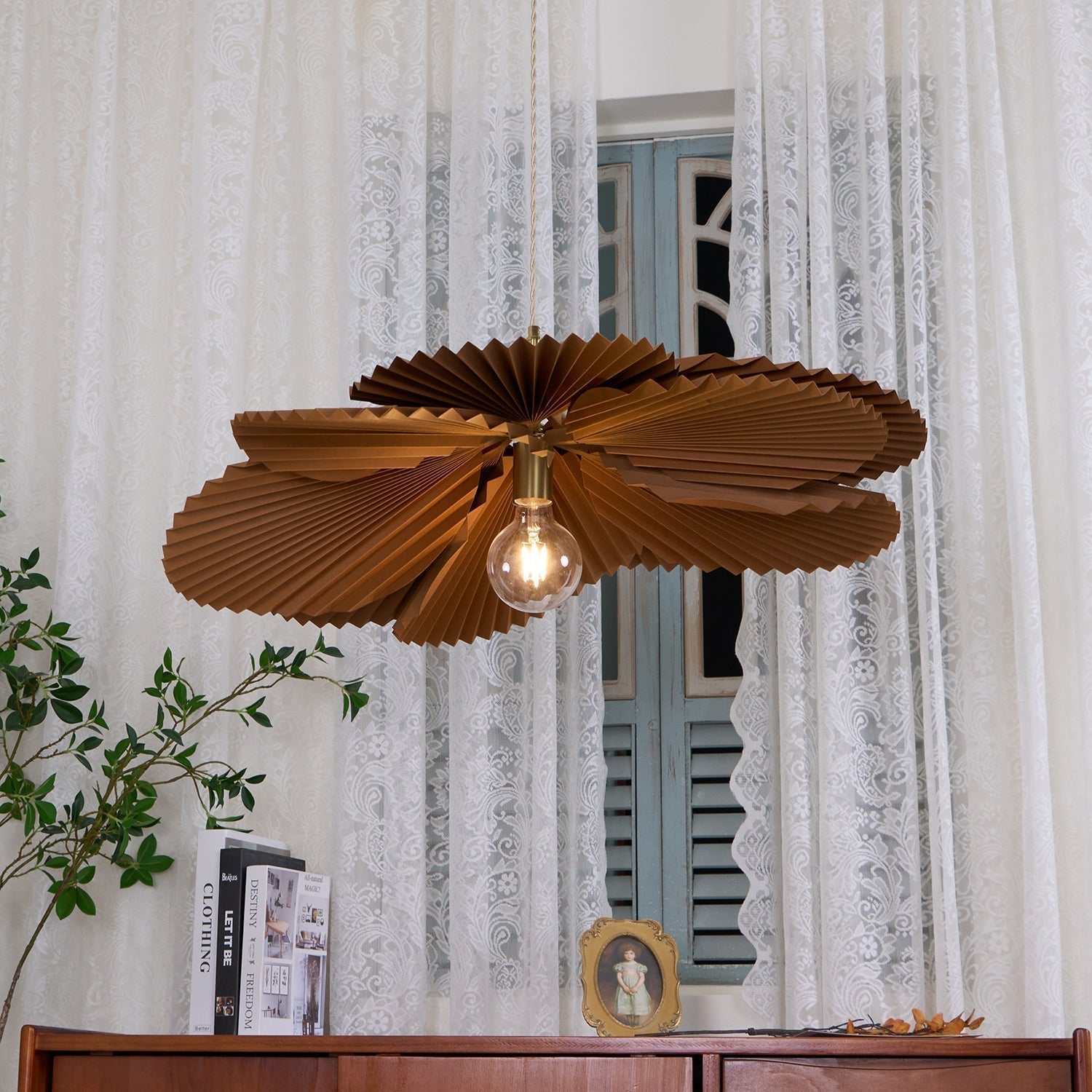 Pendant Lampe Avec Abat-jour Pétale en Papier Kraft Plissé Ambiance Chaleureuse