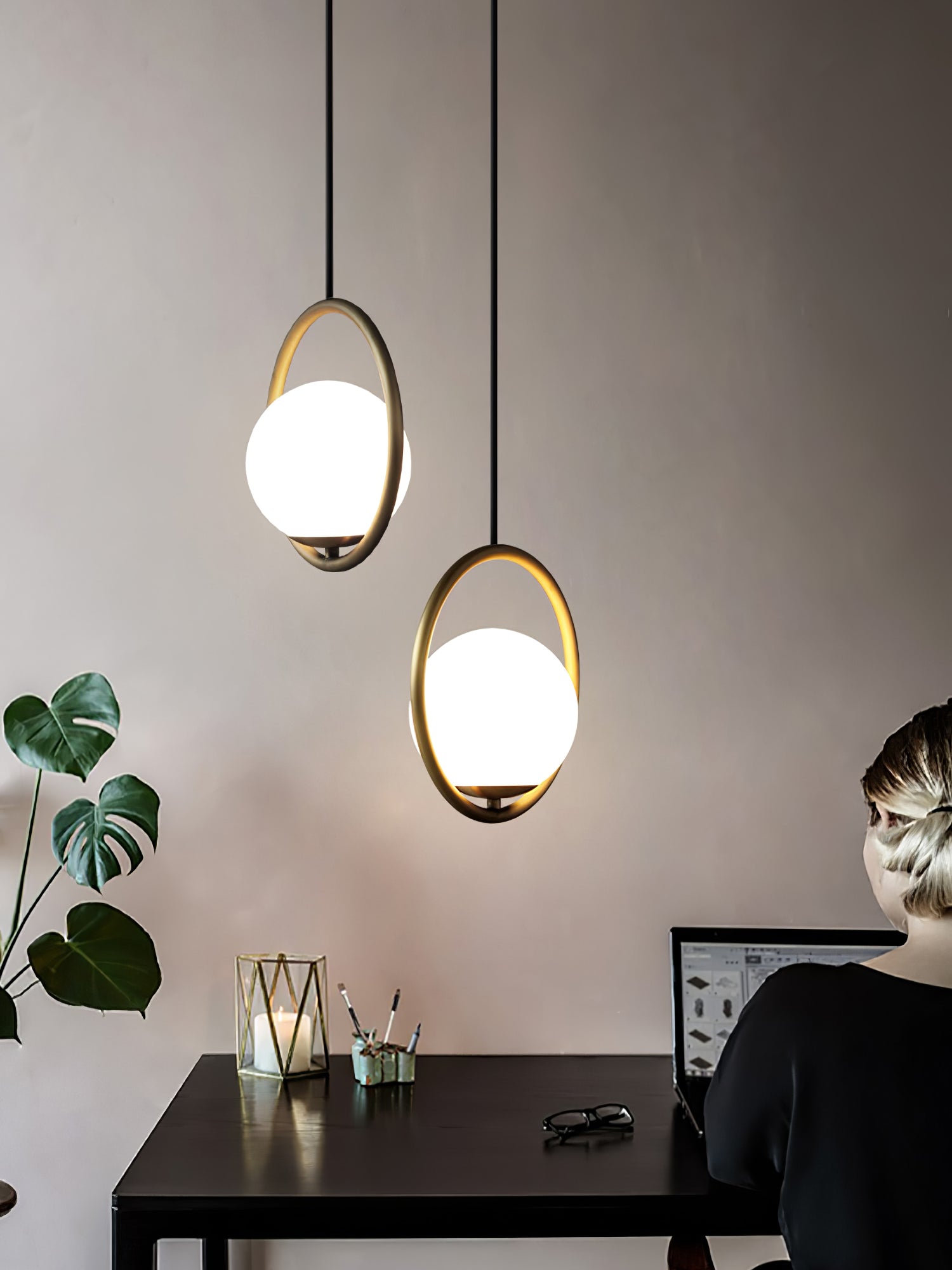 Ellipse Suspension Contemporaine en Laiton