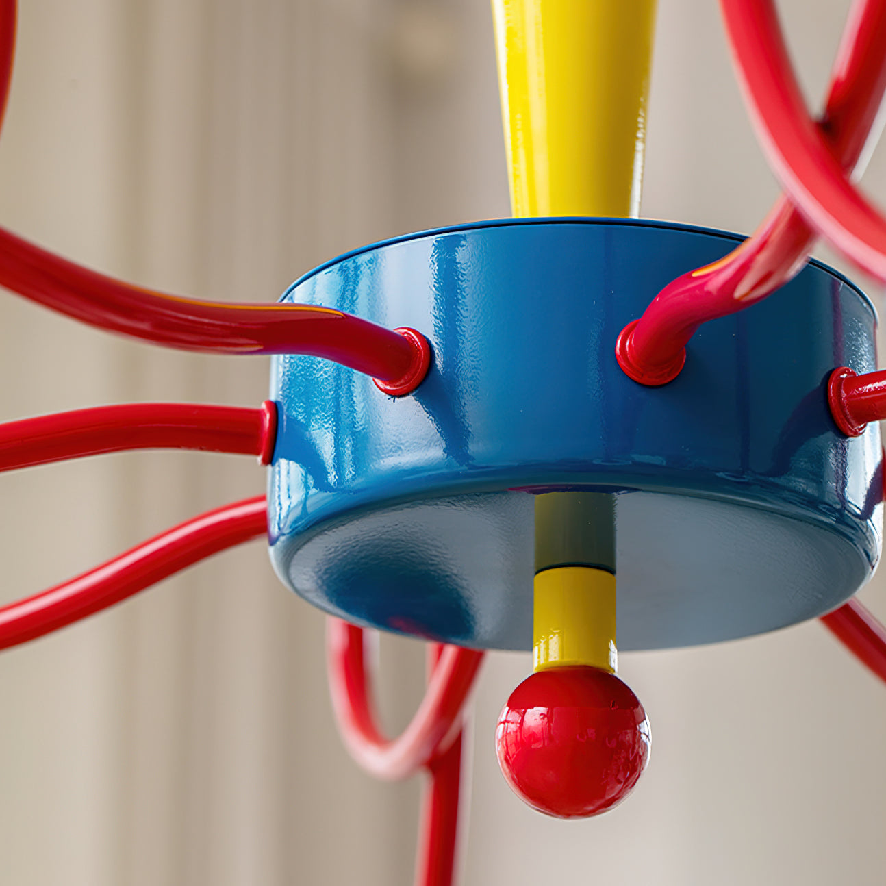 Virelli Lustre Bras en Forme de Cœur Colorés Ludiques Artistiques